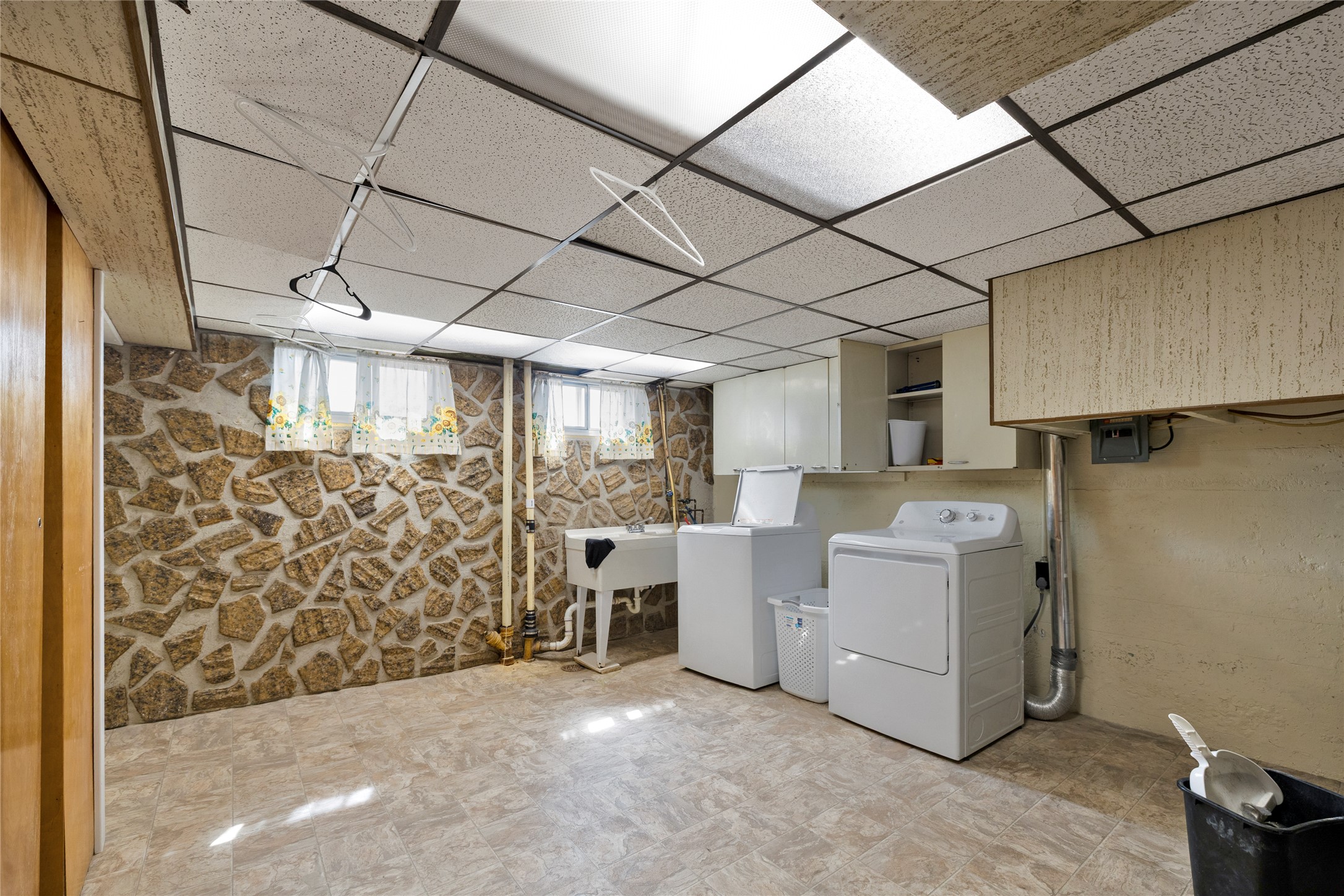 118 6th Avenue Property Photo 15