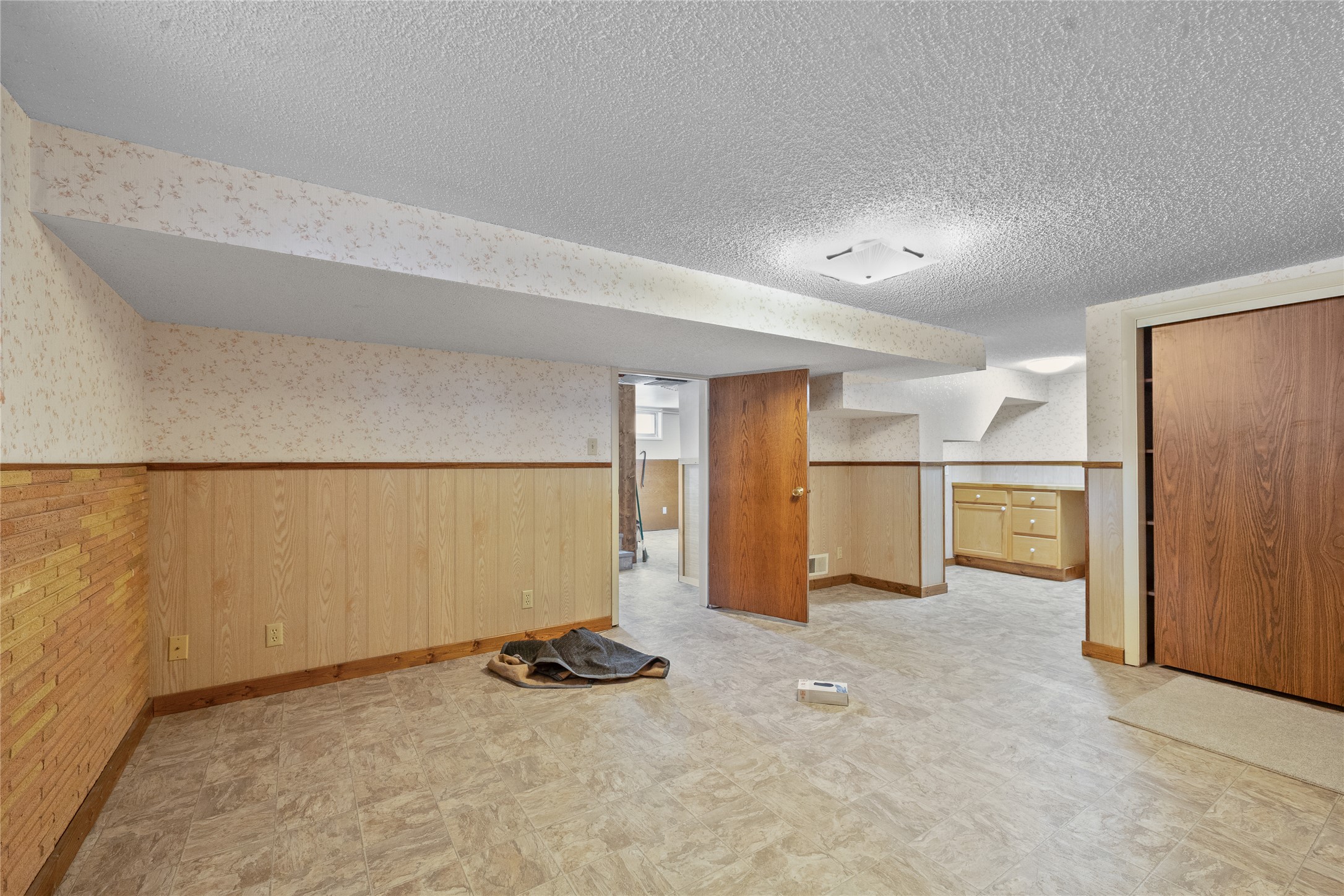 118 6th Avenue Property Photo 18