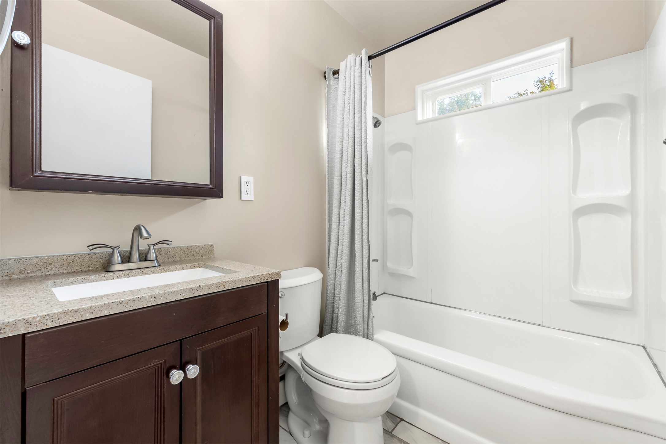 2255 North Drive Property Photo 10