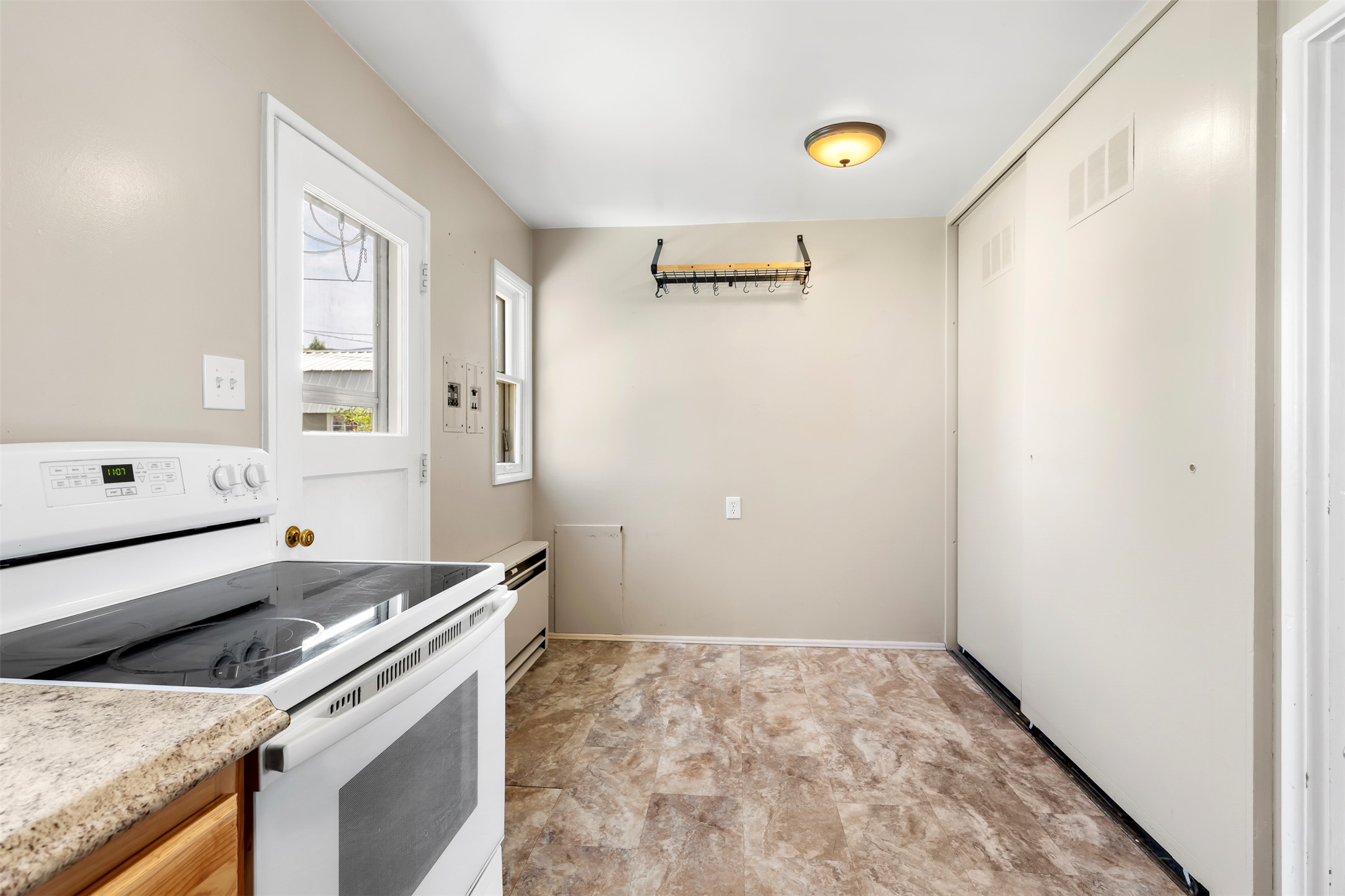 2255 North Drive Property Photo 13
