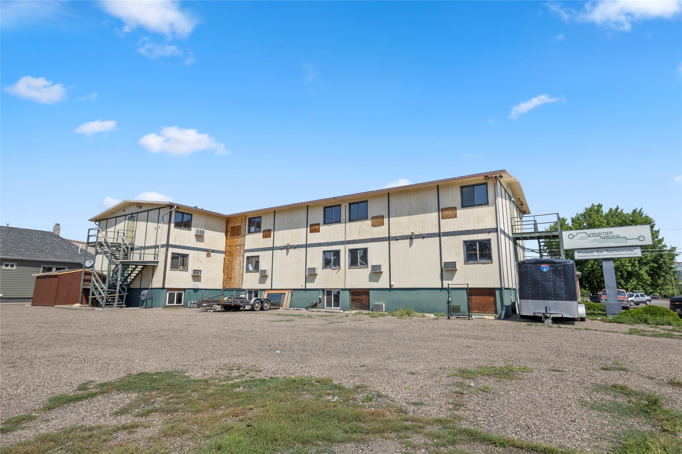 537 2nd Street Property Photo 1