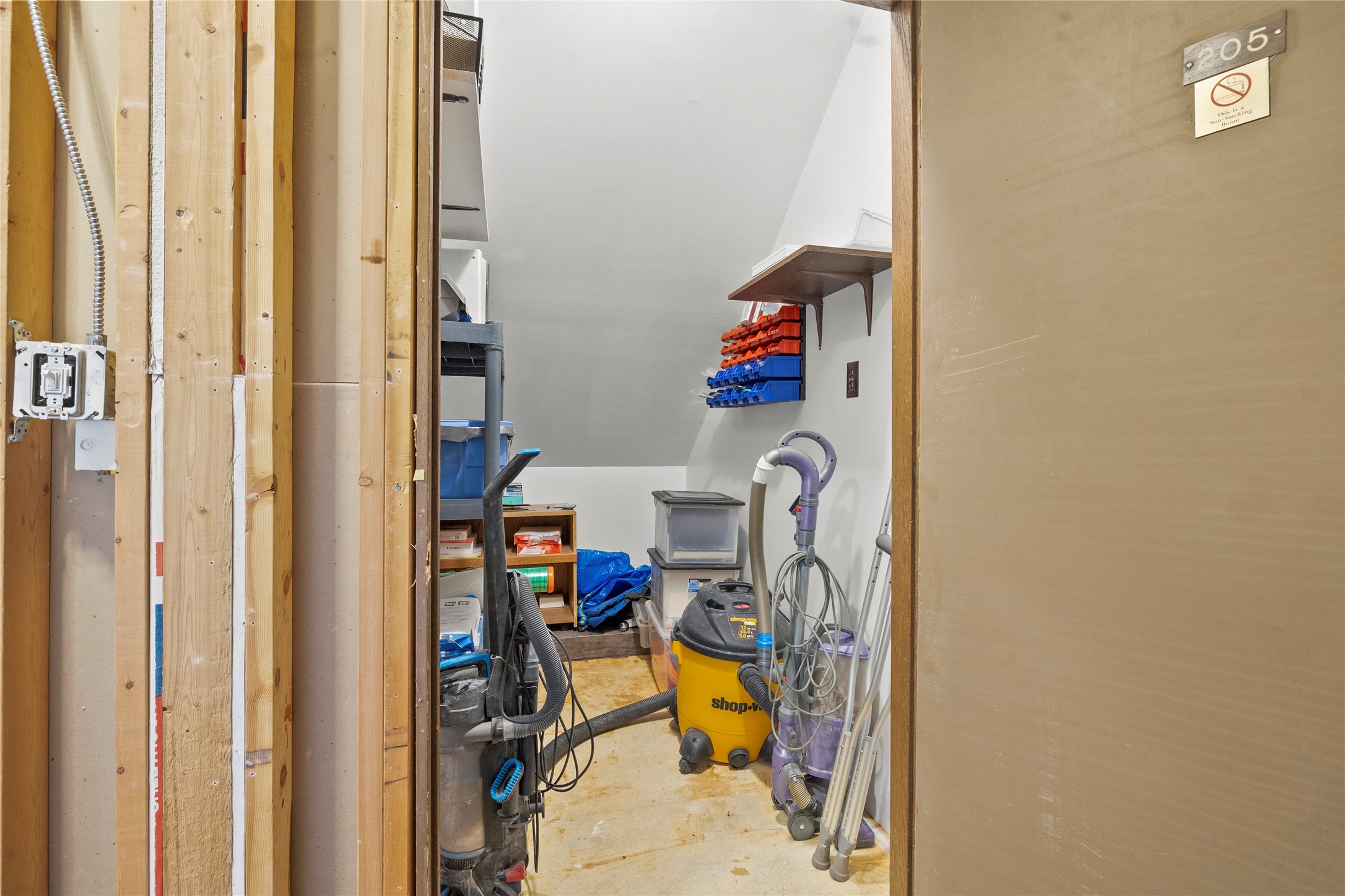 537 2nd Street Property Photo 13