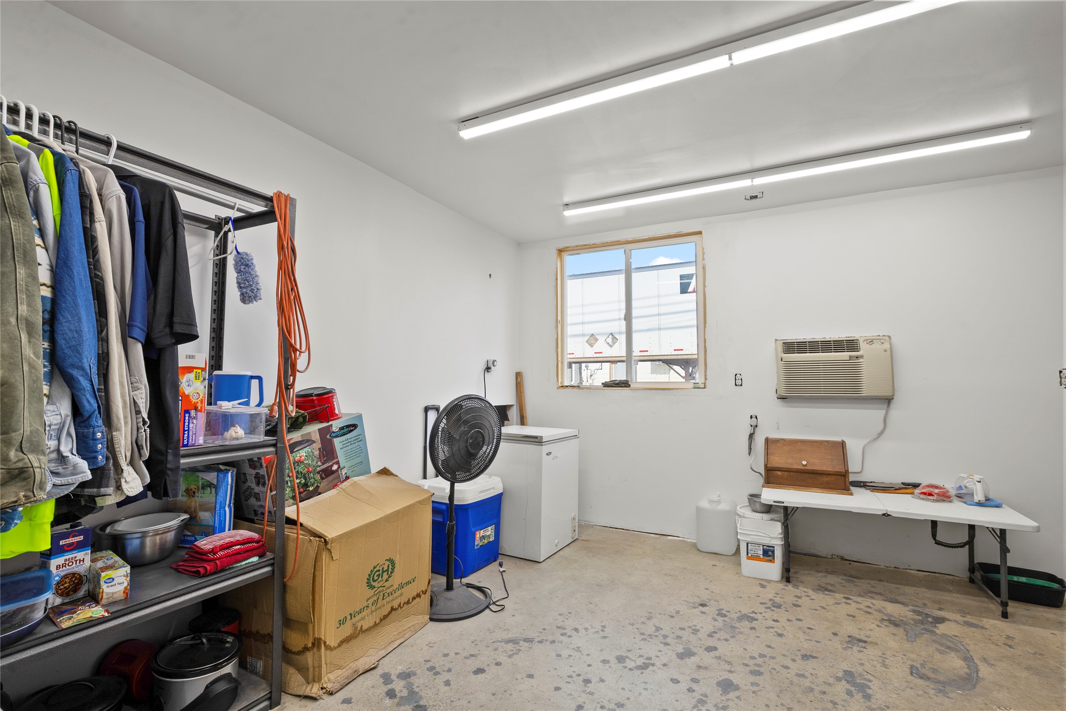537 2nd Street Property Photo 27