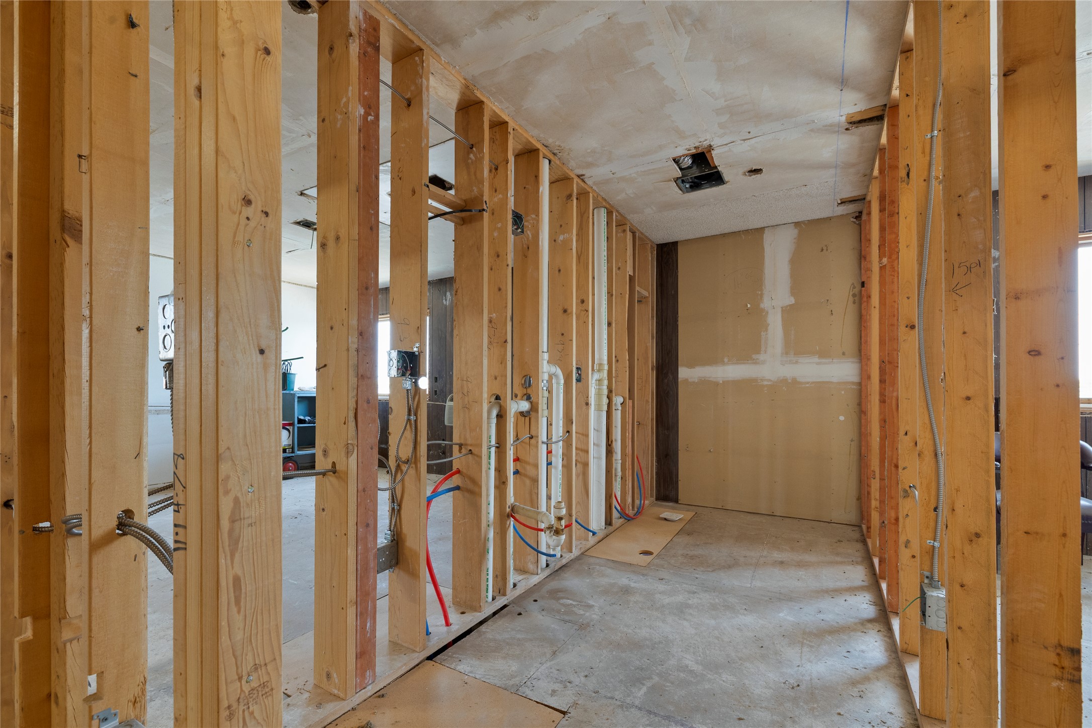 537 2nd Street Property Photo 38