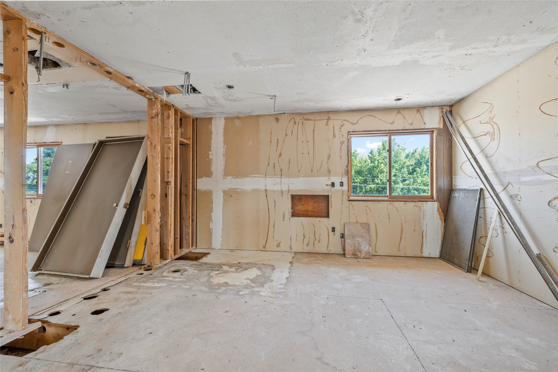 537 2nd Street Property Photo 49