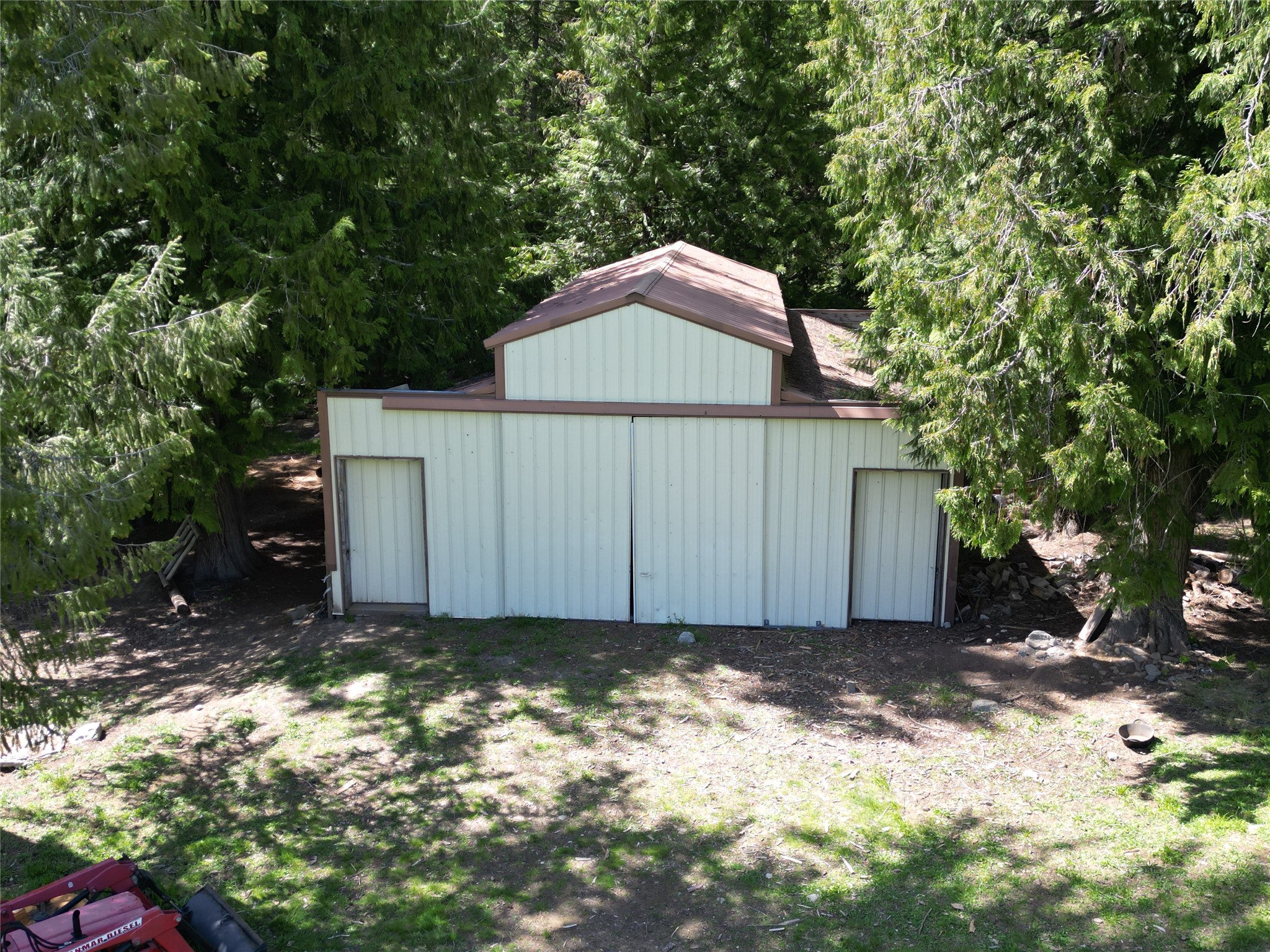 2 Cedar Grove Lane Property Photo 8