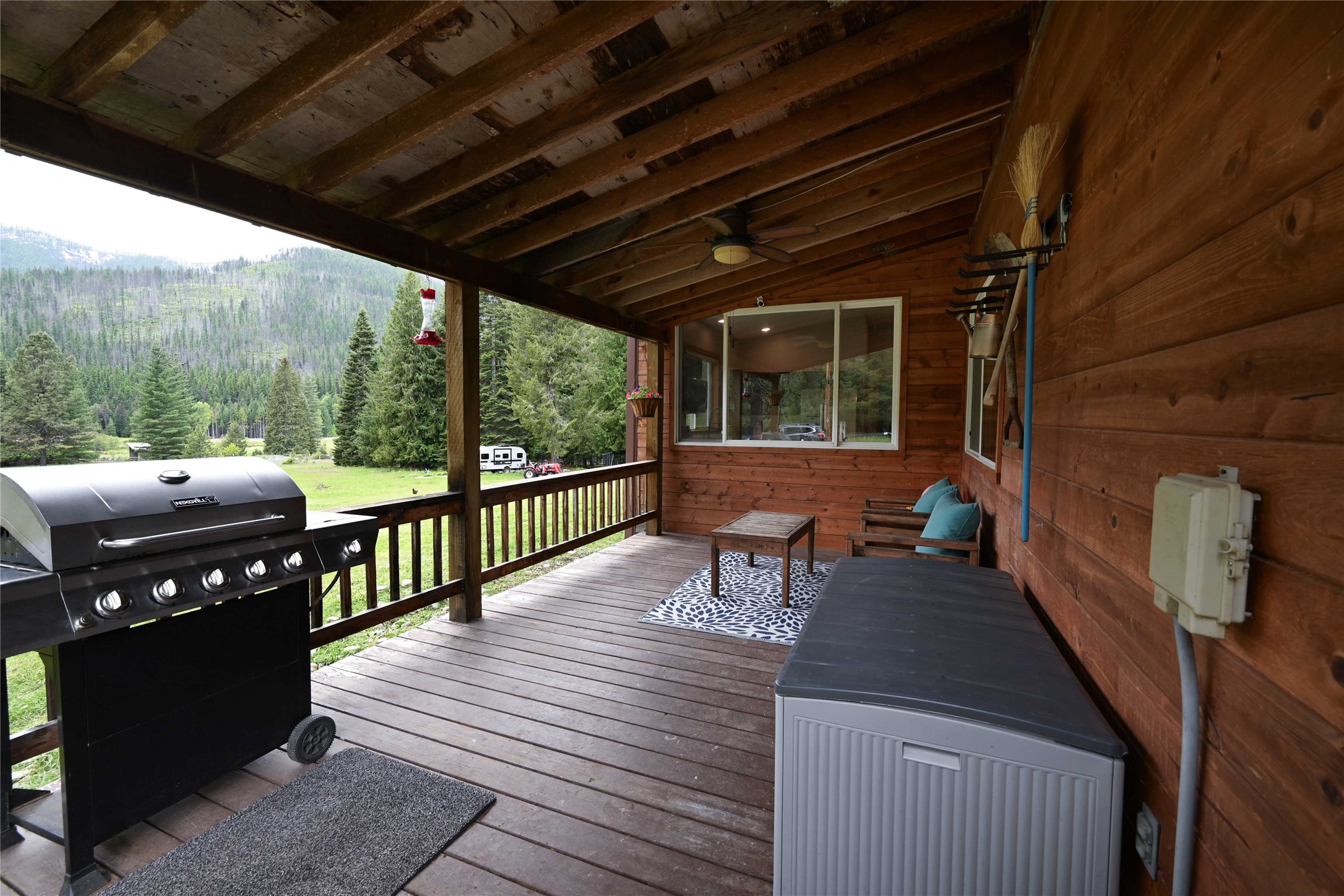 2 Cedar Grove Lane Property Photo 11