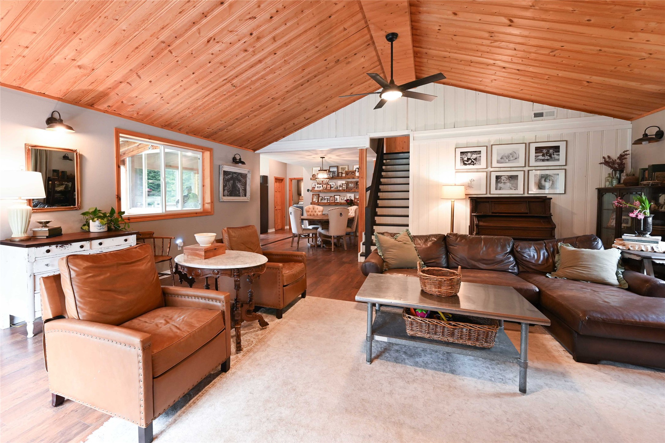 2 Cedar Grove Lane Property Photo 15