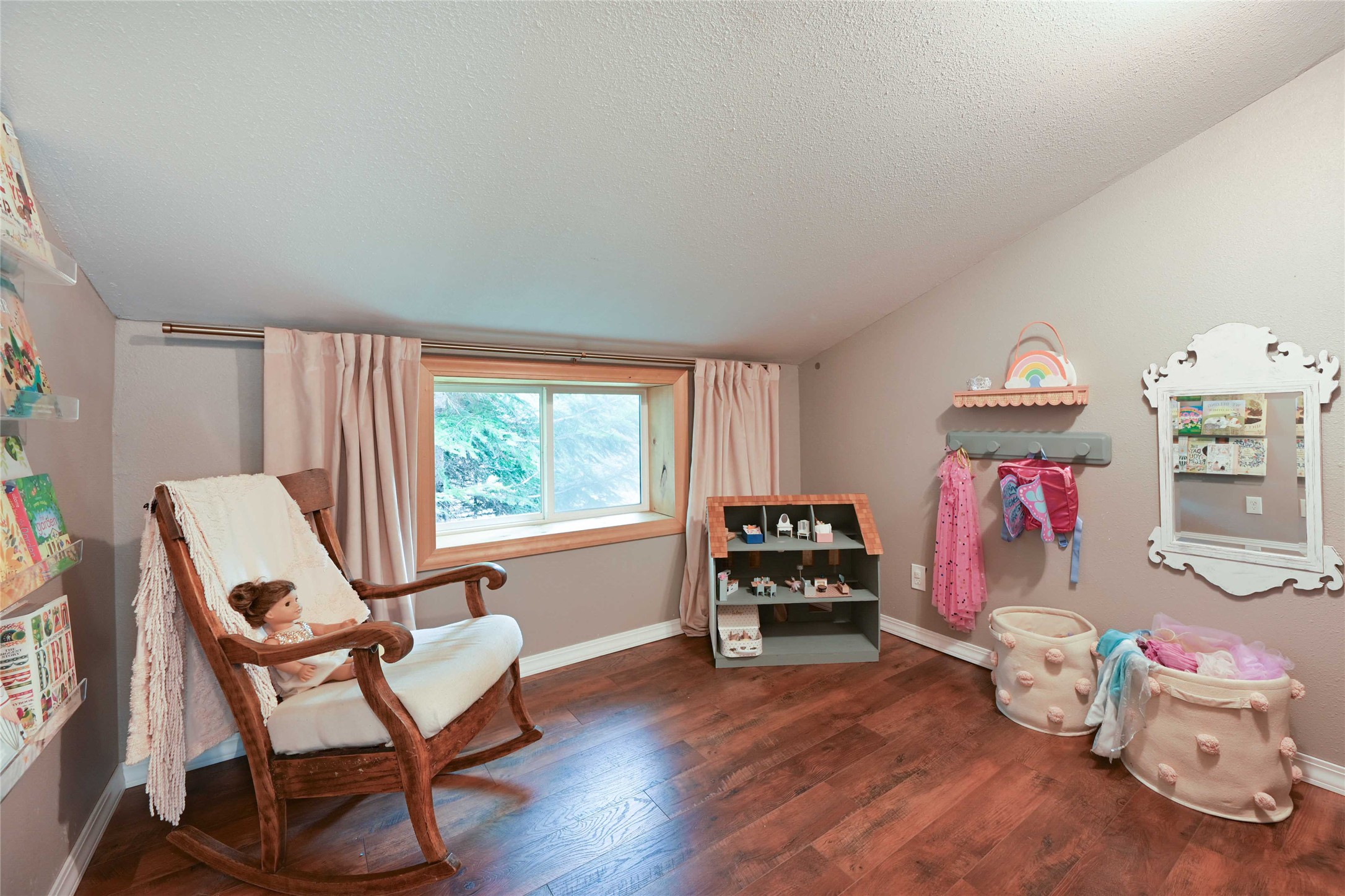 2 Cedar Grove Lane Property Photo 29
