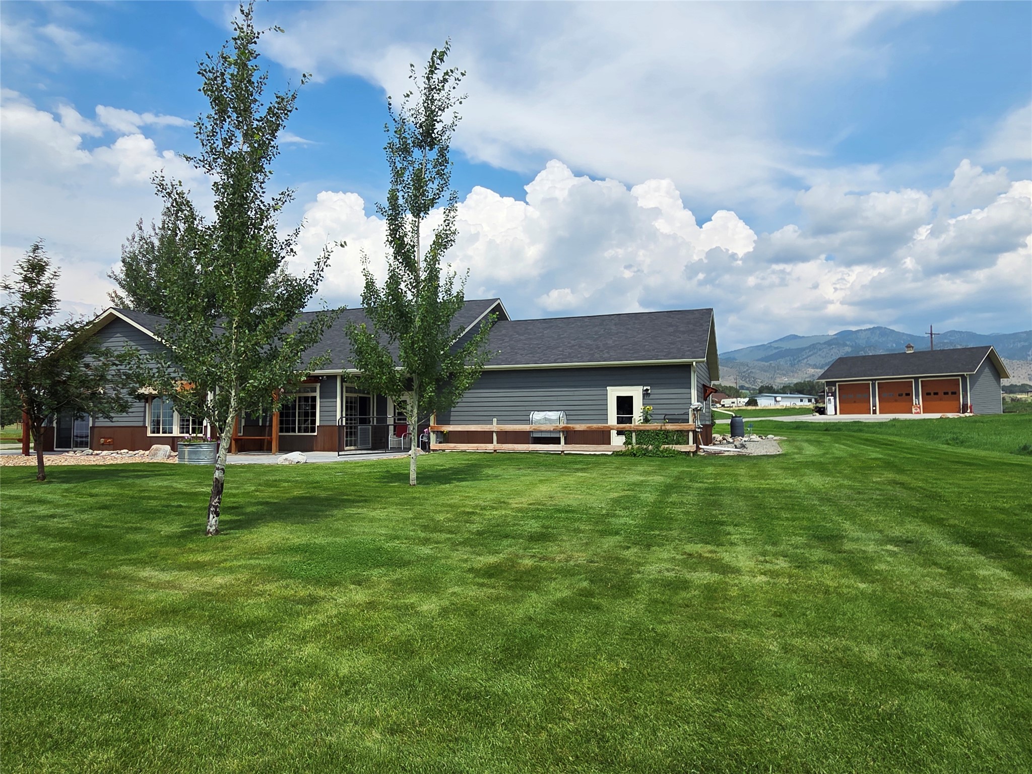 6 Hawks Court Property Photo 9