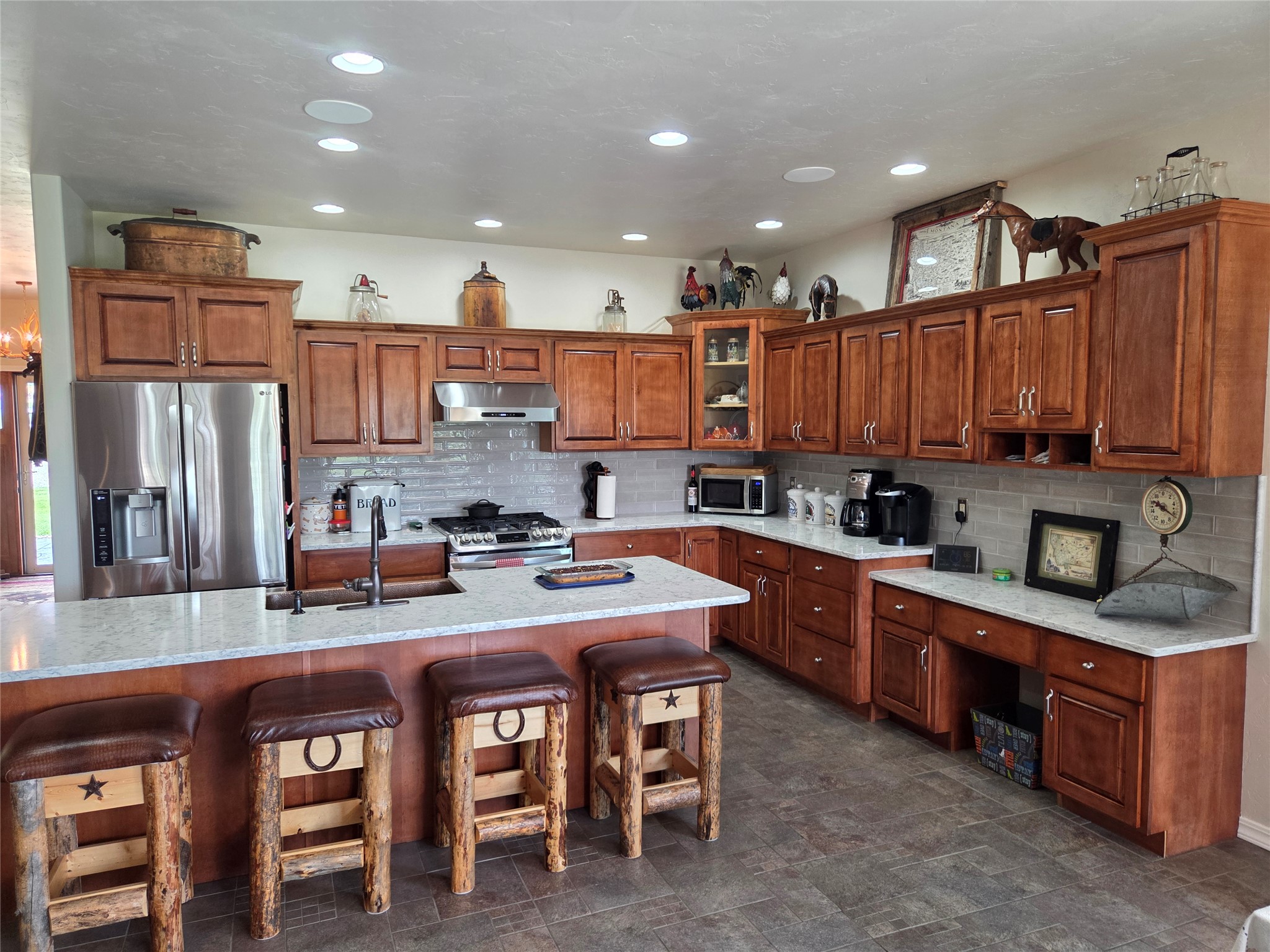 6 Hawks Court Property Photo 12