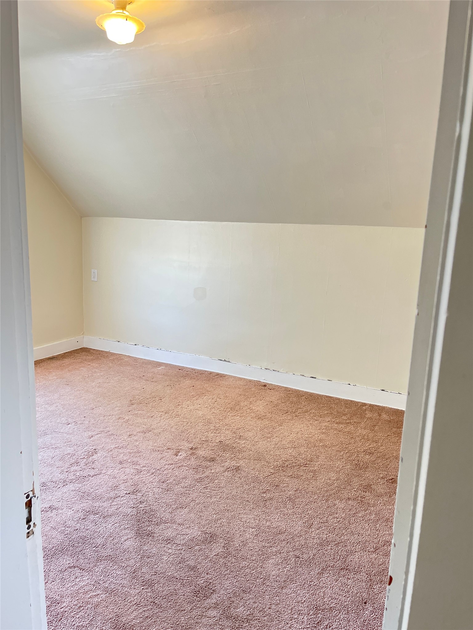 407 Madison Avenue Property Photo 13