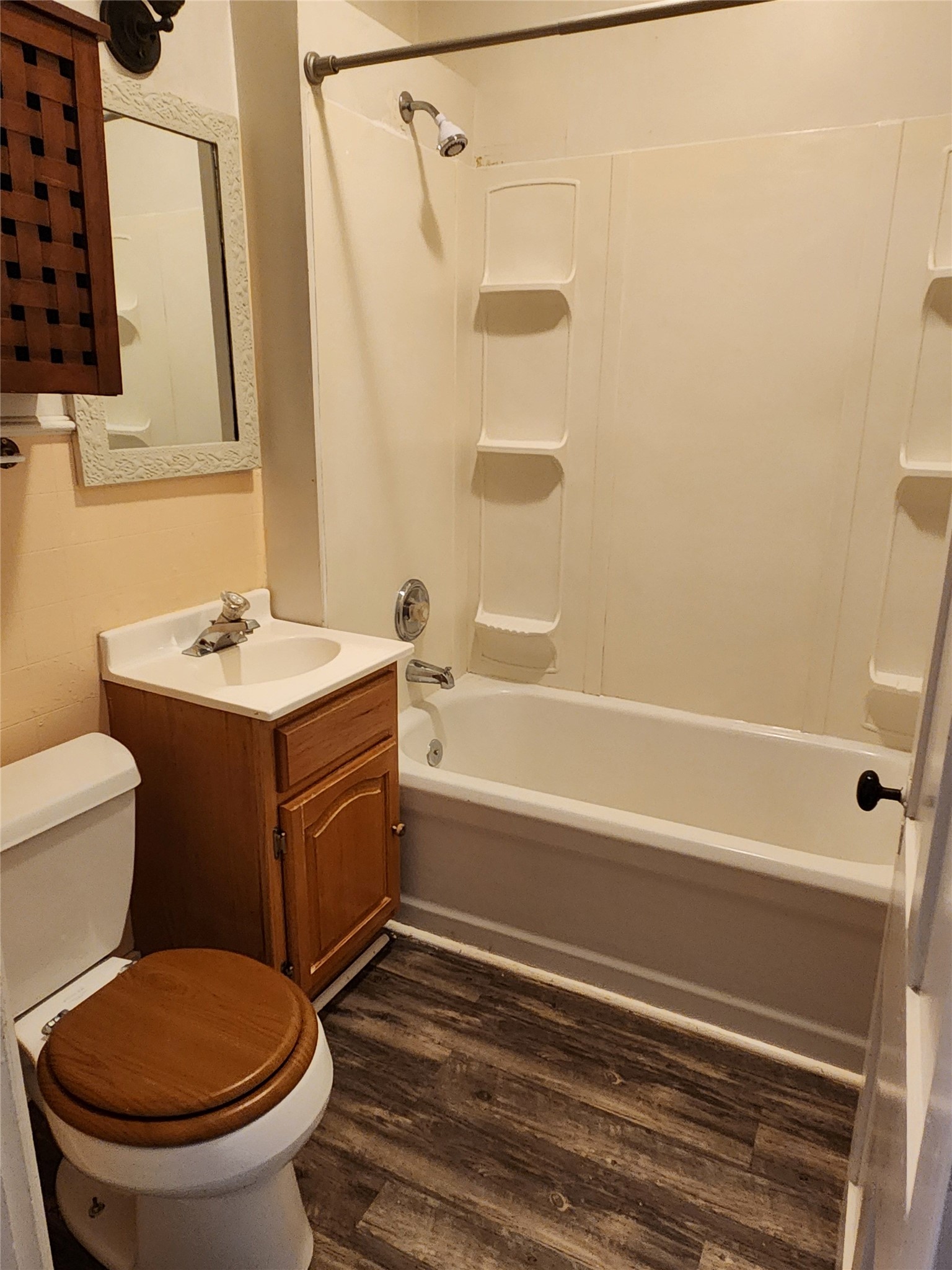 407 Madison Avenue Property Photo 22