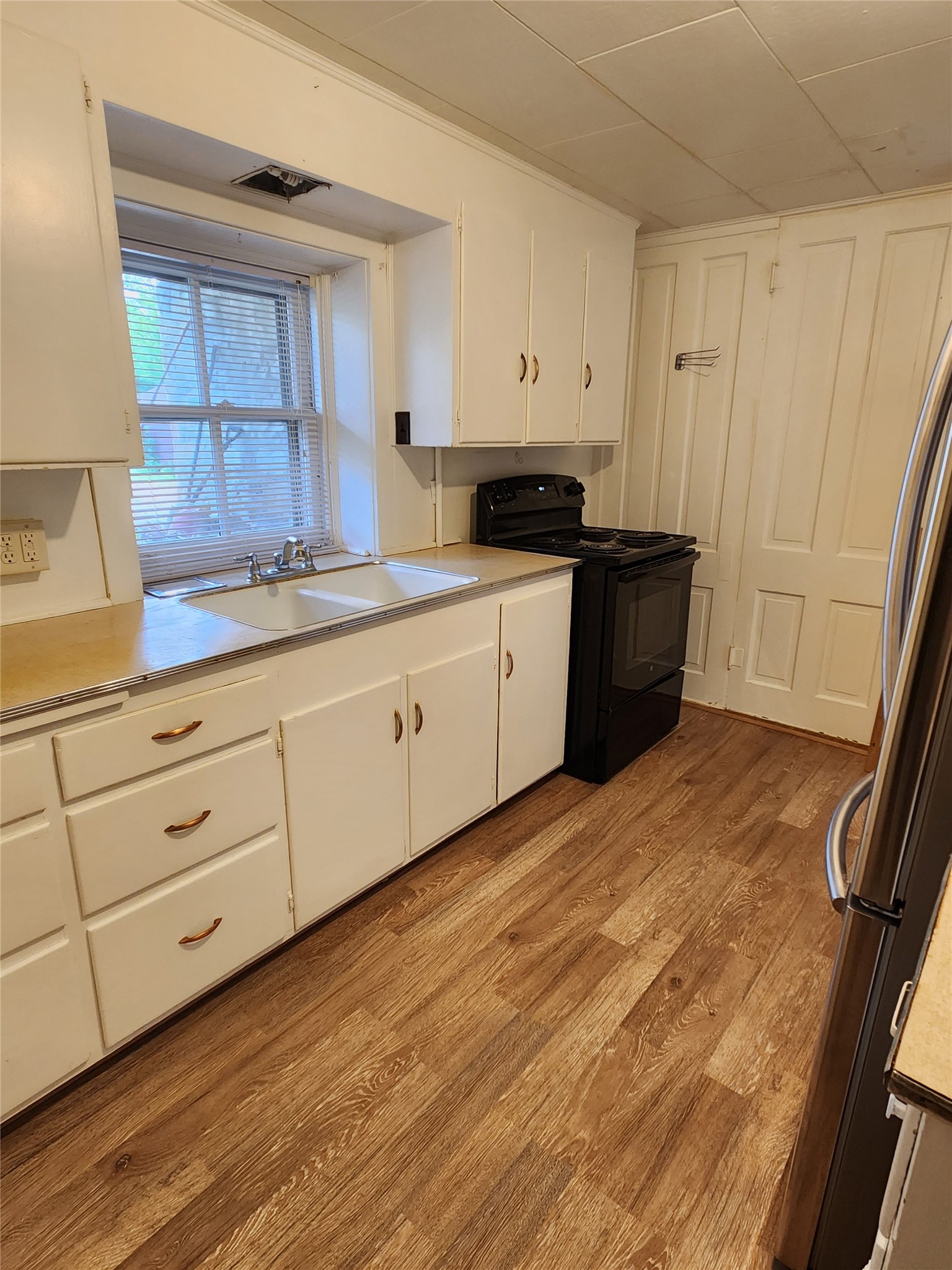 407 Madison Avenue Property Photo 24