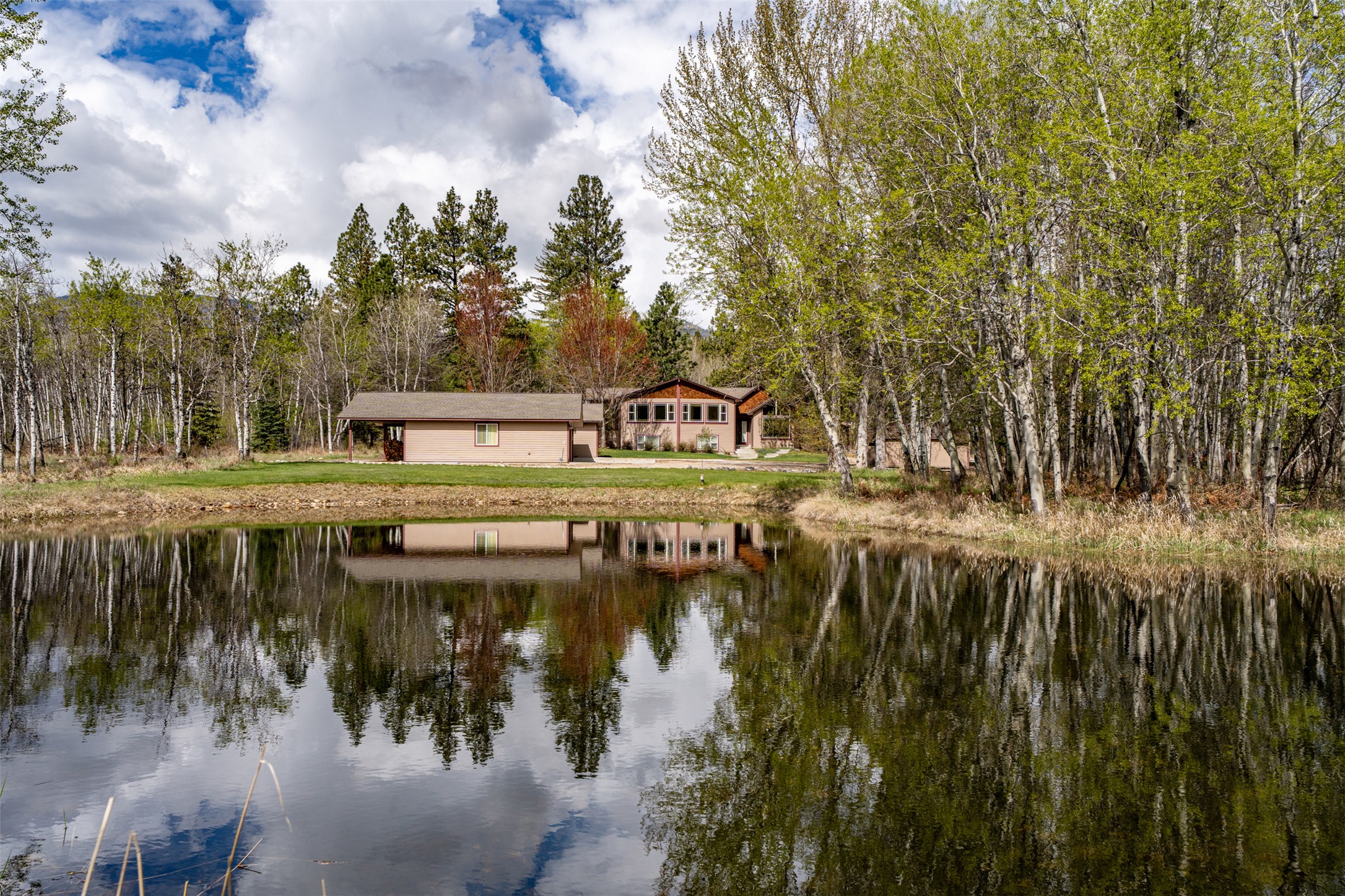 565 Chickadee Lane Property Photo 1