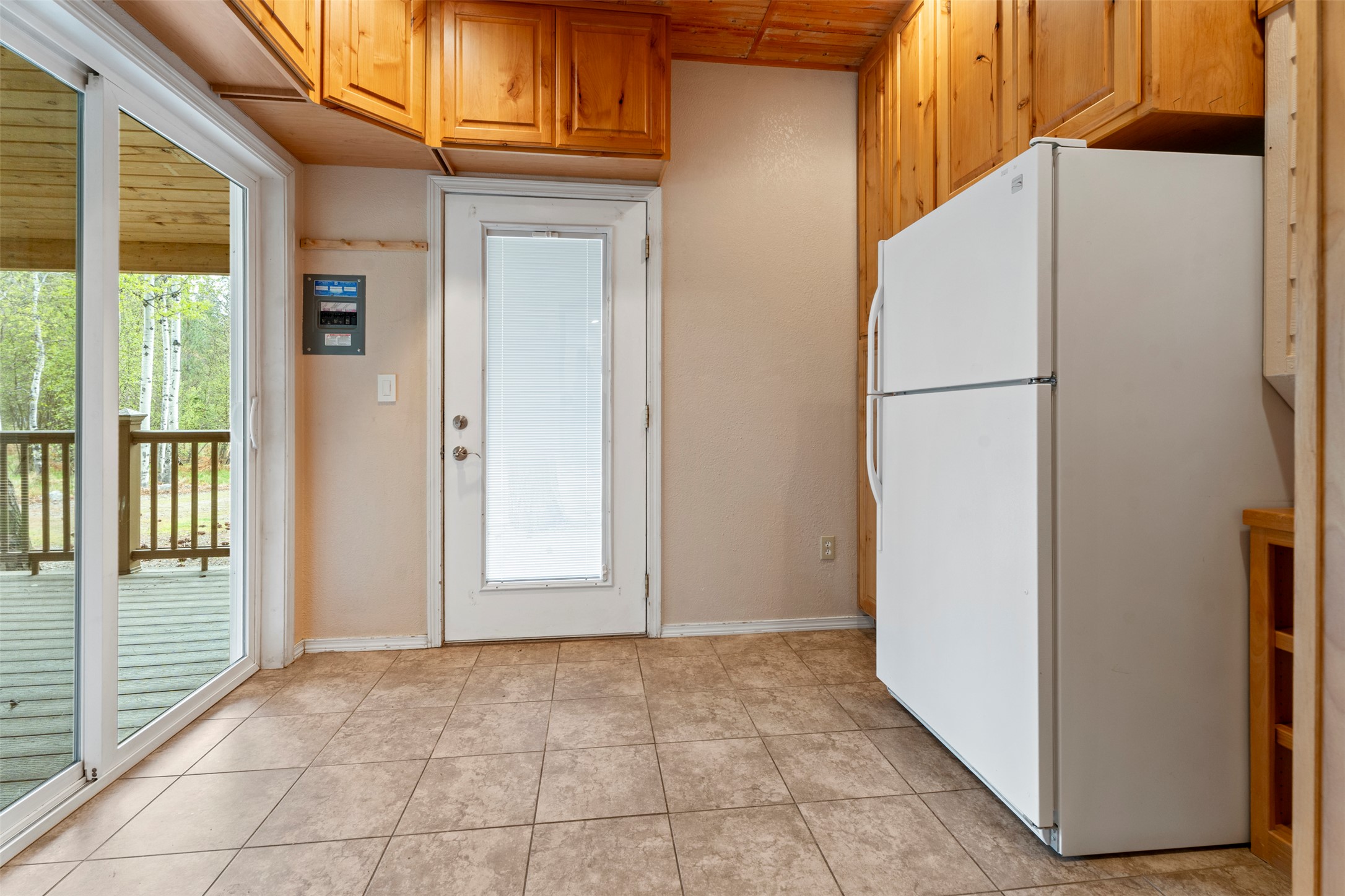 565 Chickadee Lane Property Photo 12
