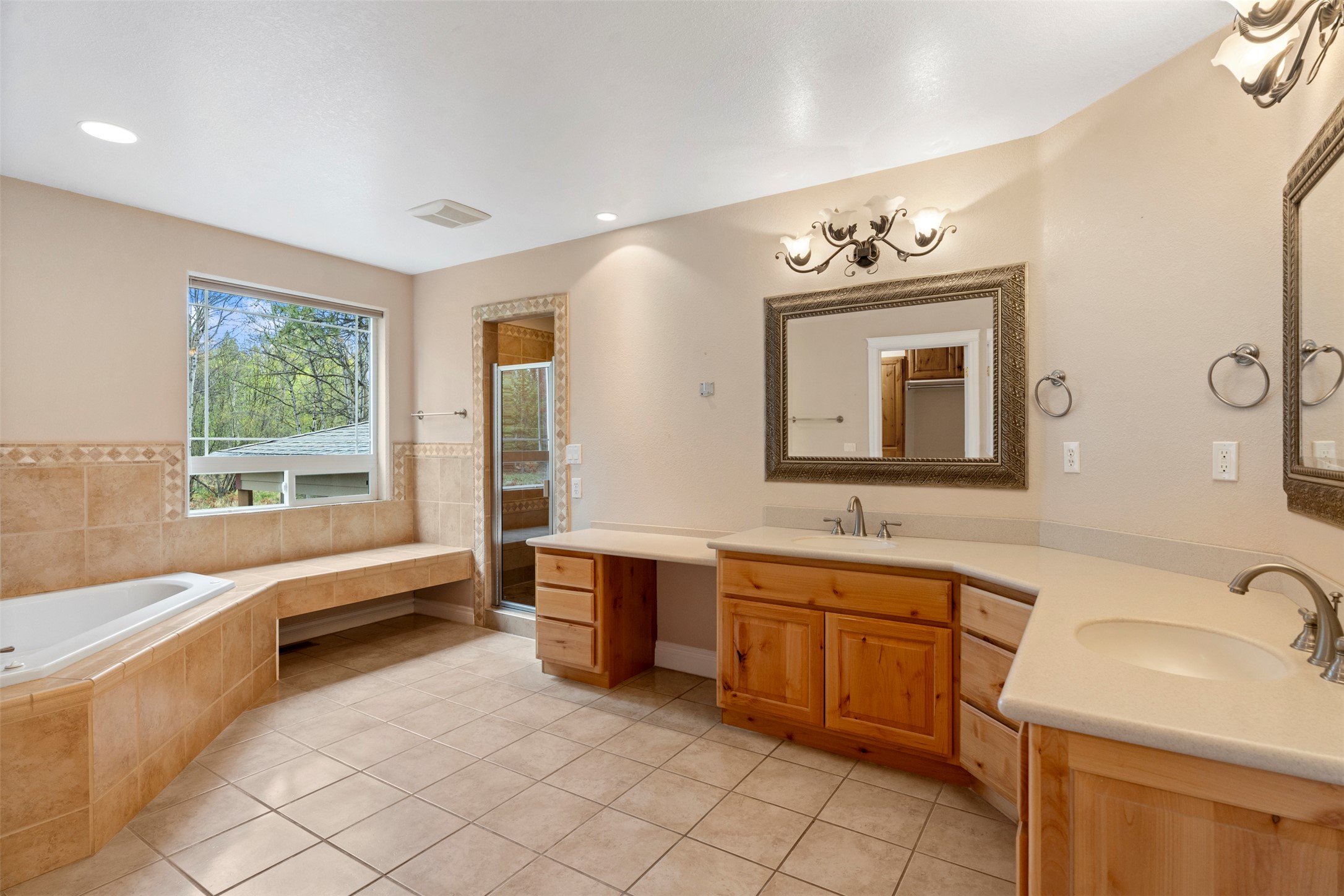 565 Chickadee Lane Property Photo 15