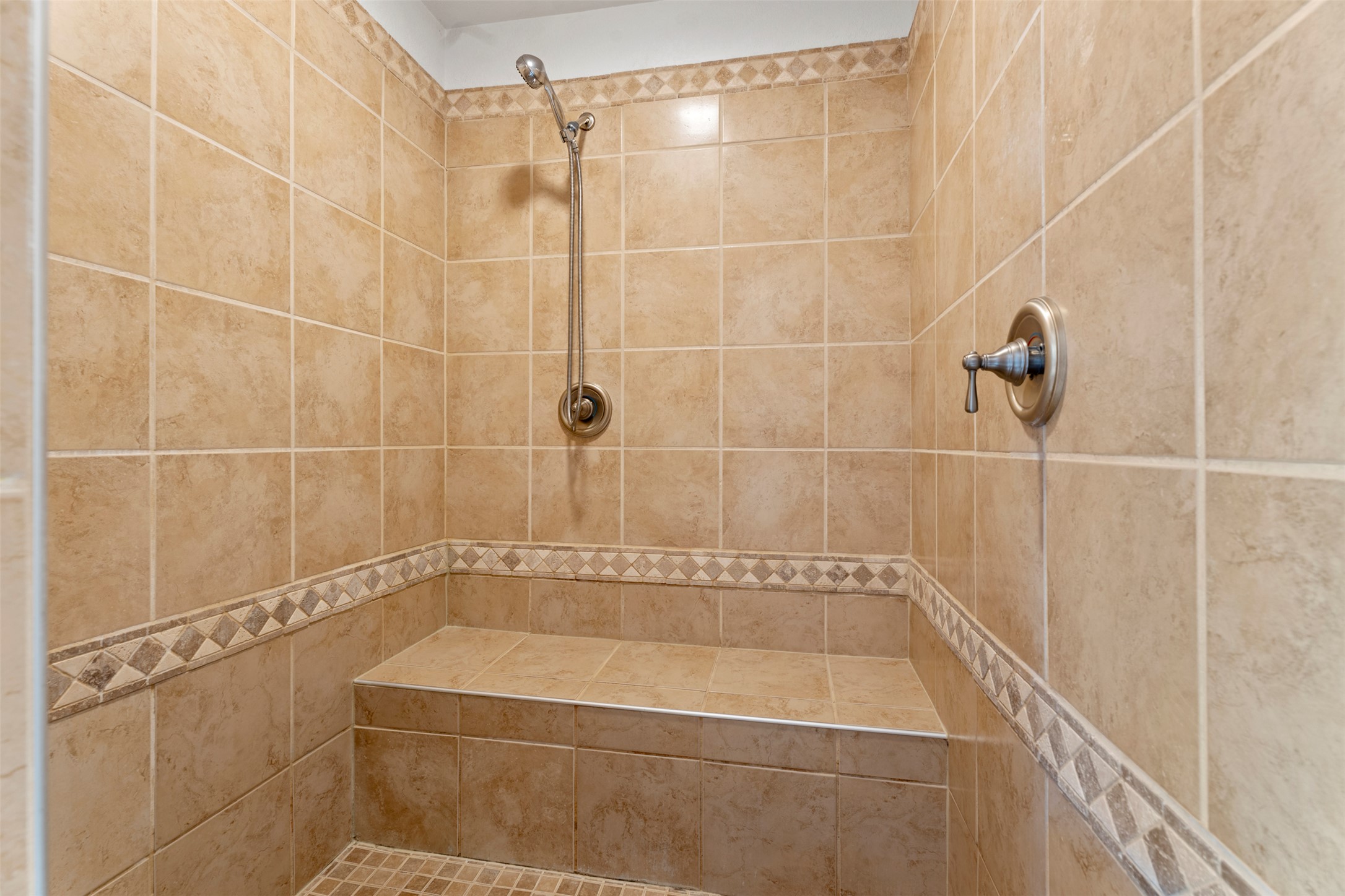 565 Chickadee Lane Property Photo 16