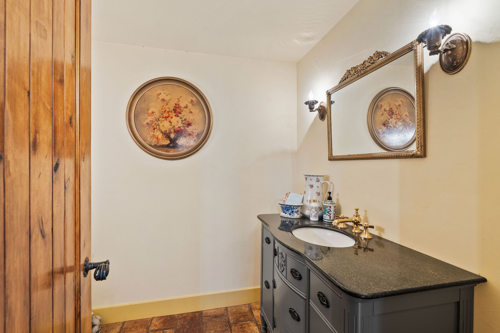 3039 And 3005 Foothill Road Property Photo 36