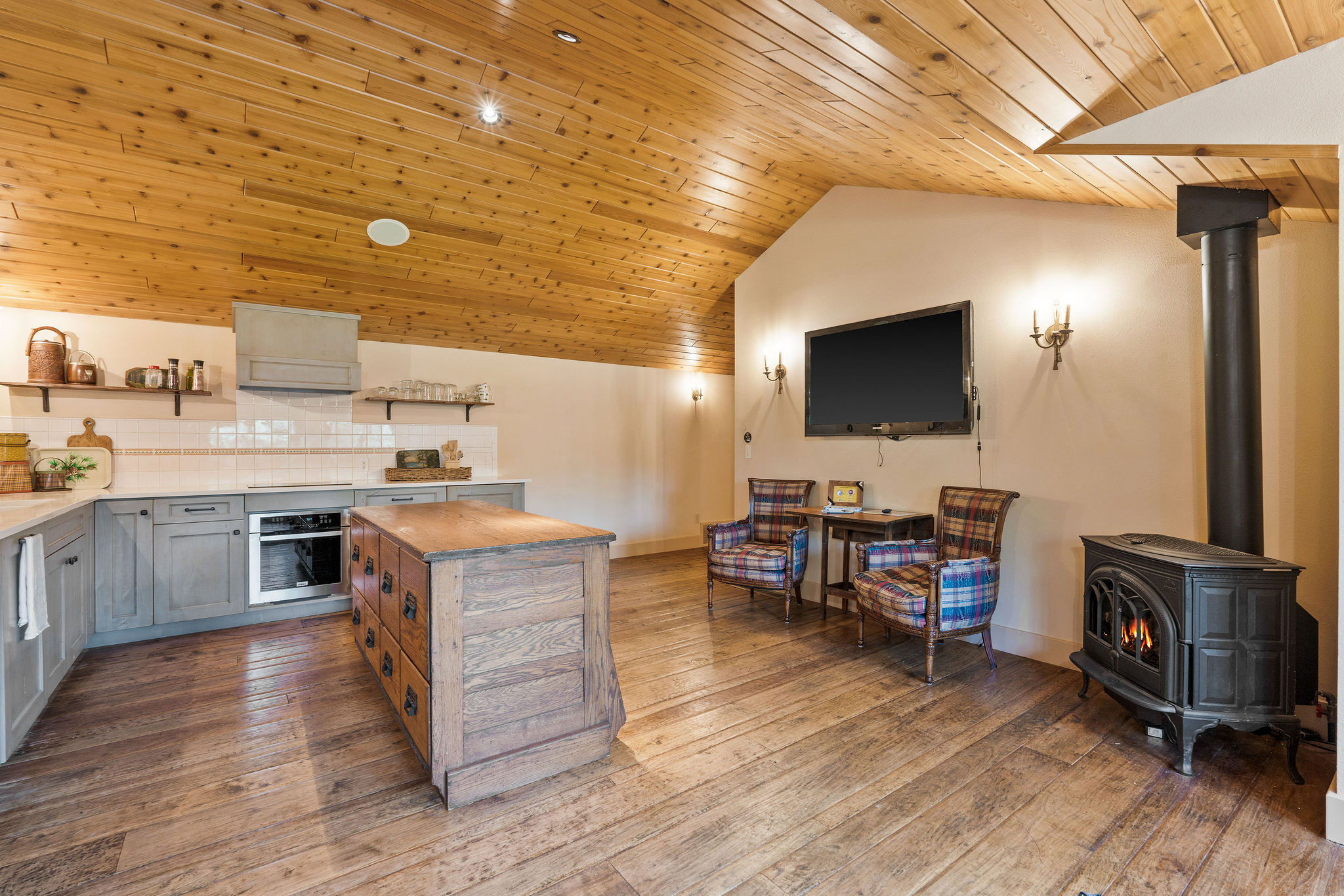 3039 And 3005 Foothill Road Property Photo 83