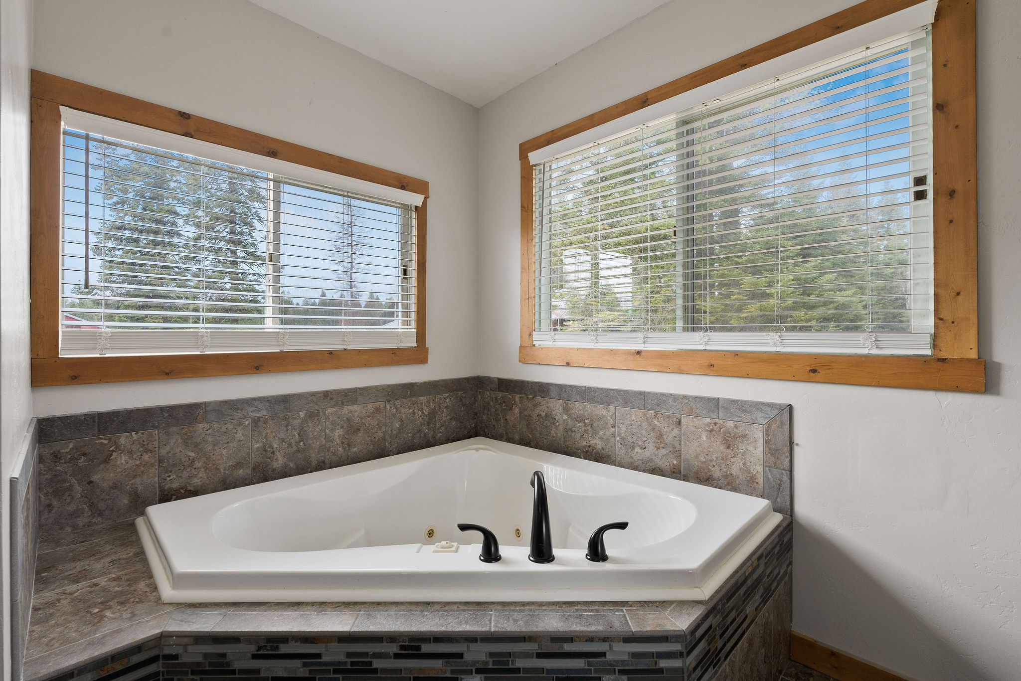 3039 And 3005 Foothill Road Property Photo 163