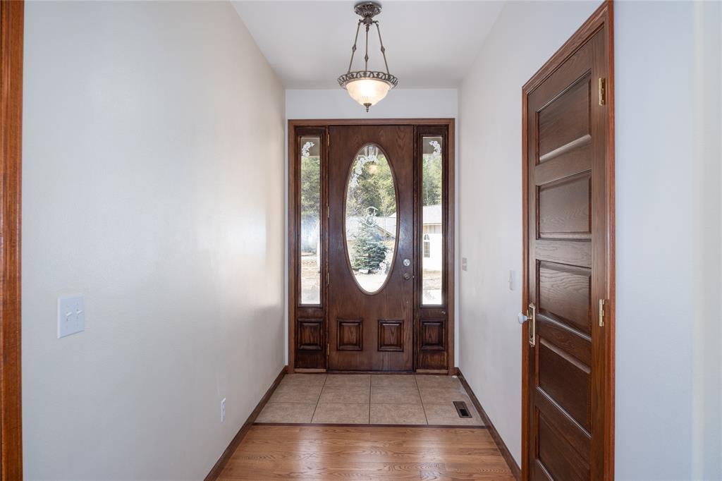 10 Northshore Drive Property Photo 12