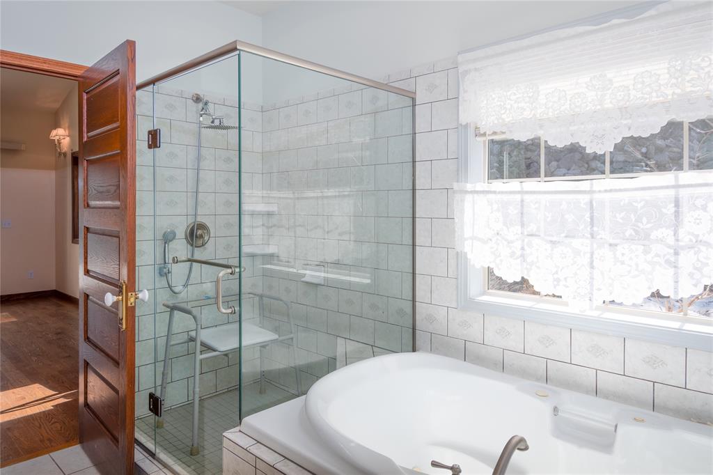 10 Northshore Drive Property Photo 21