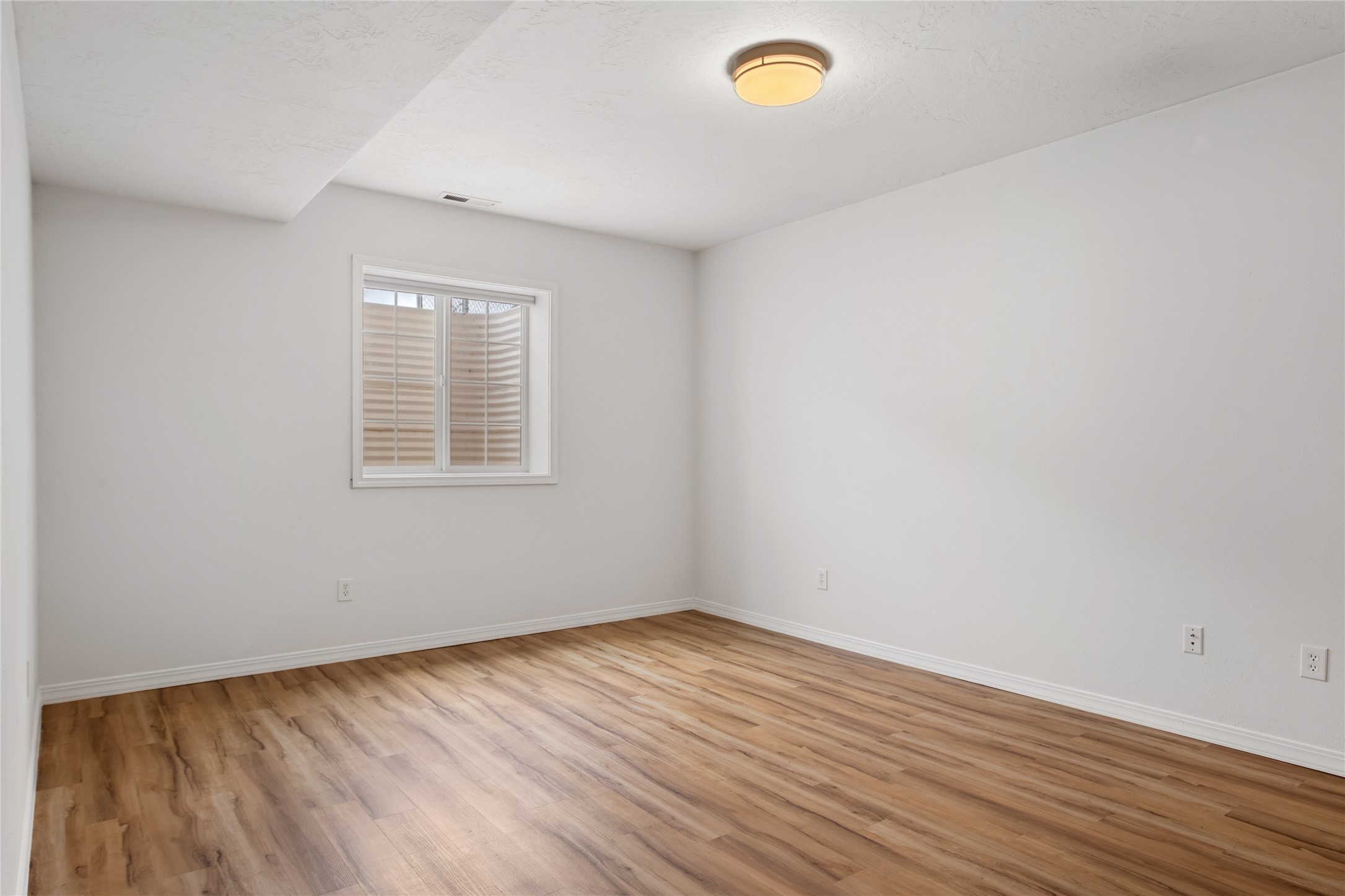 2292 Bald Eagle Close Property Photo 32