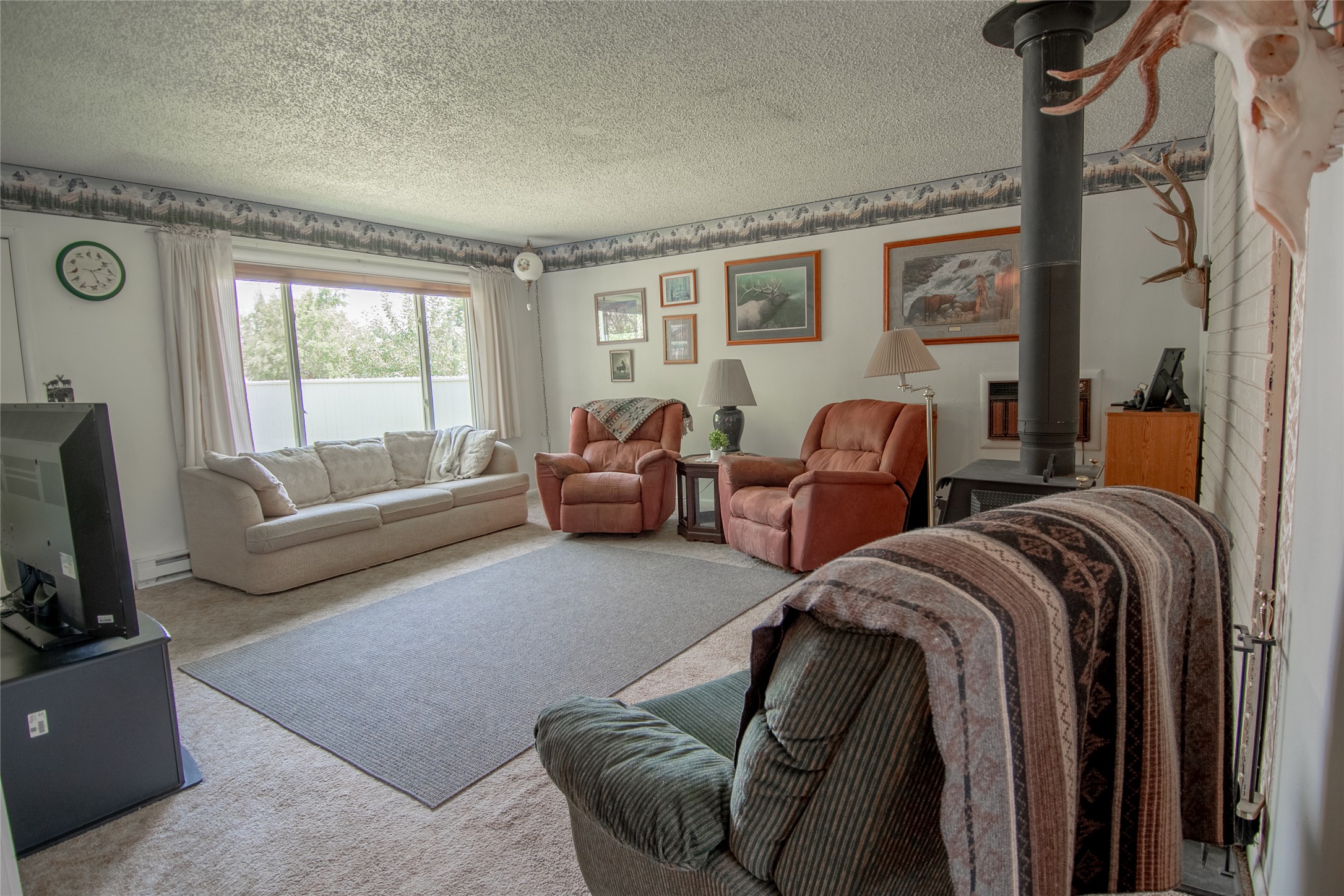 513 N Oak Street Property Photo 6