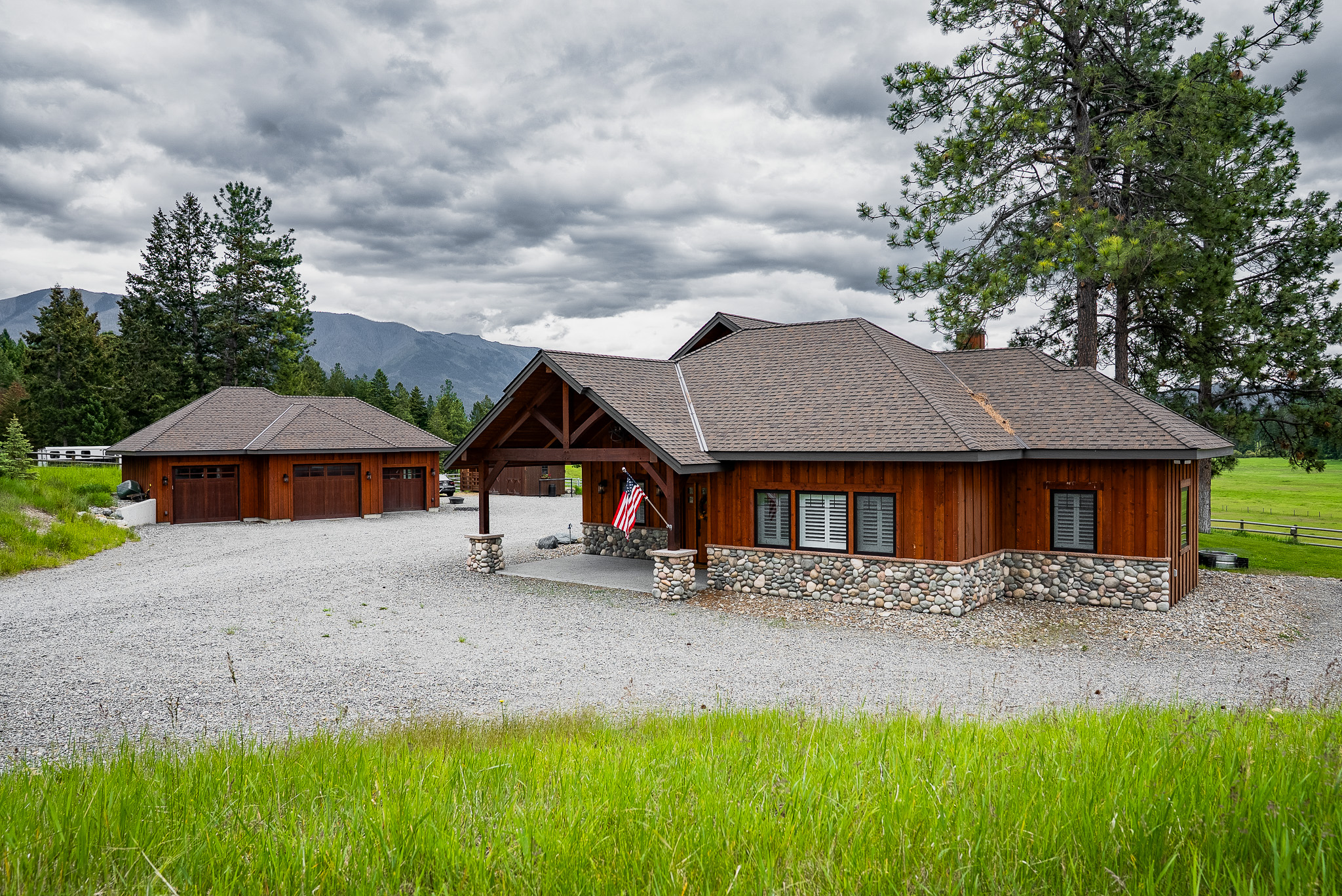 950 Eagle Lake Loop Property Photo 2
