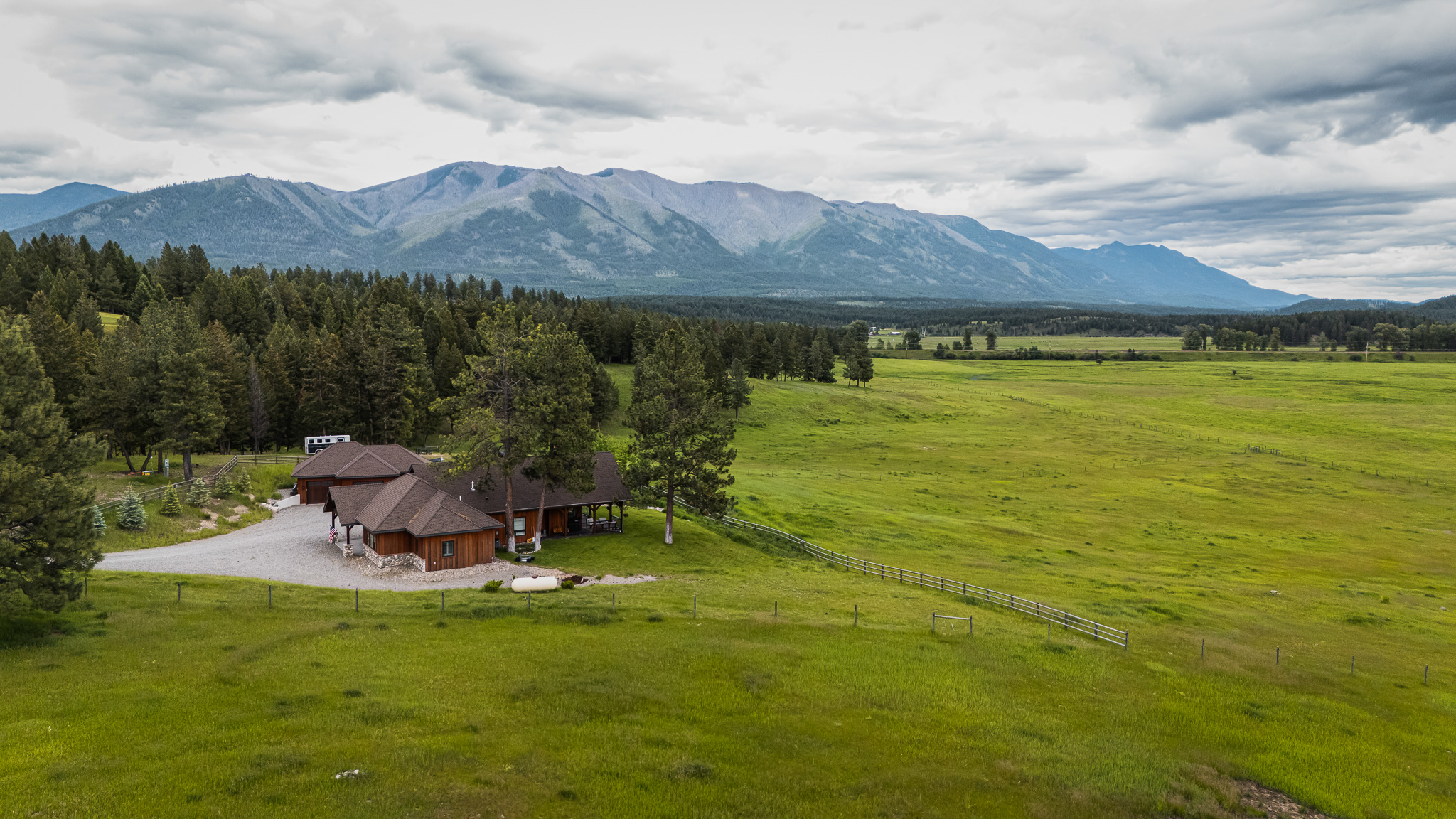 950 Eagle Lake Loop Property Photo 9