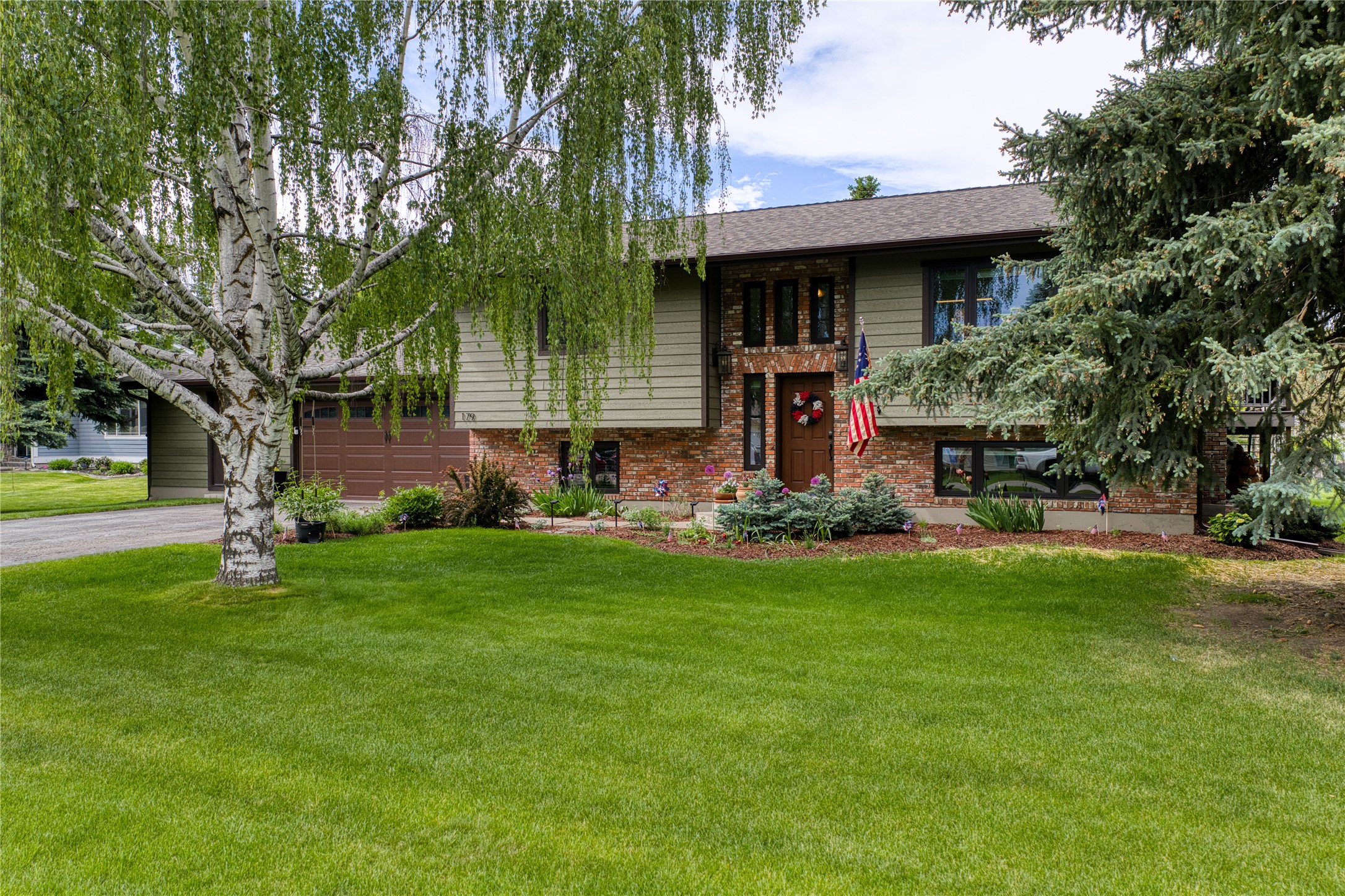 179 Arbour Drive Property Photo 1
