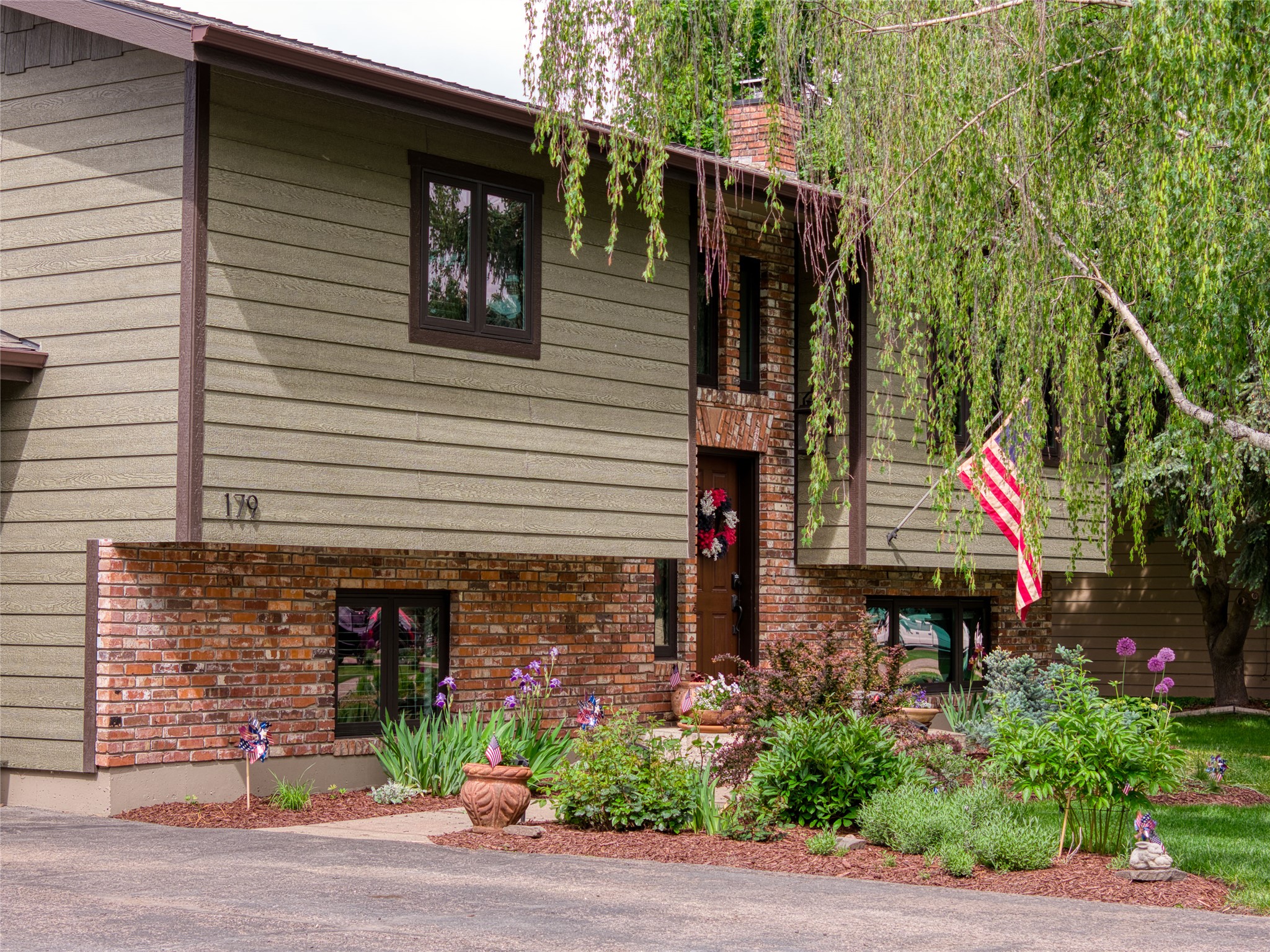 179 Arbour Drive Property Photo 3