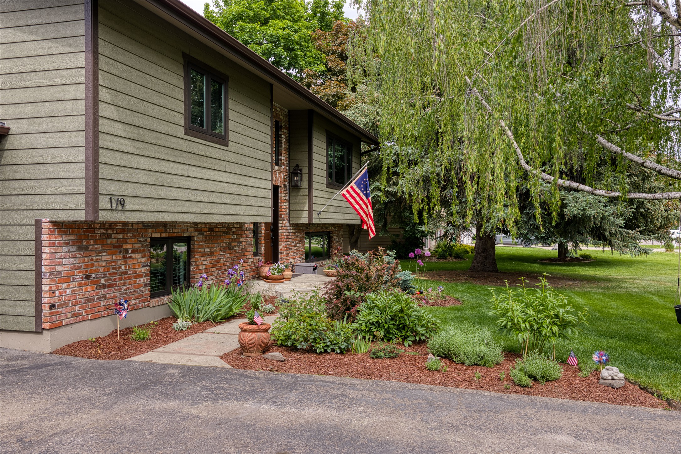 179 Arbour Drive Property Photo 4