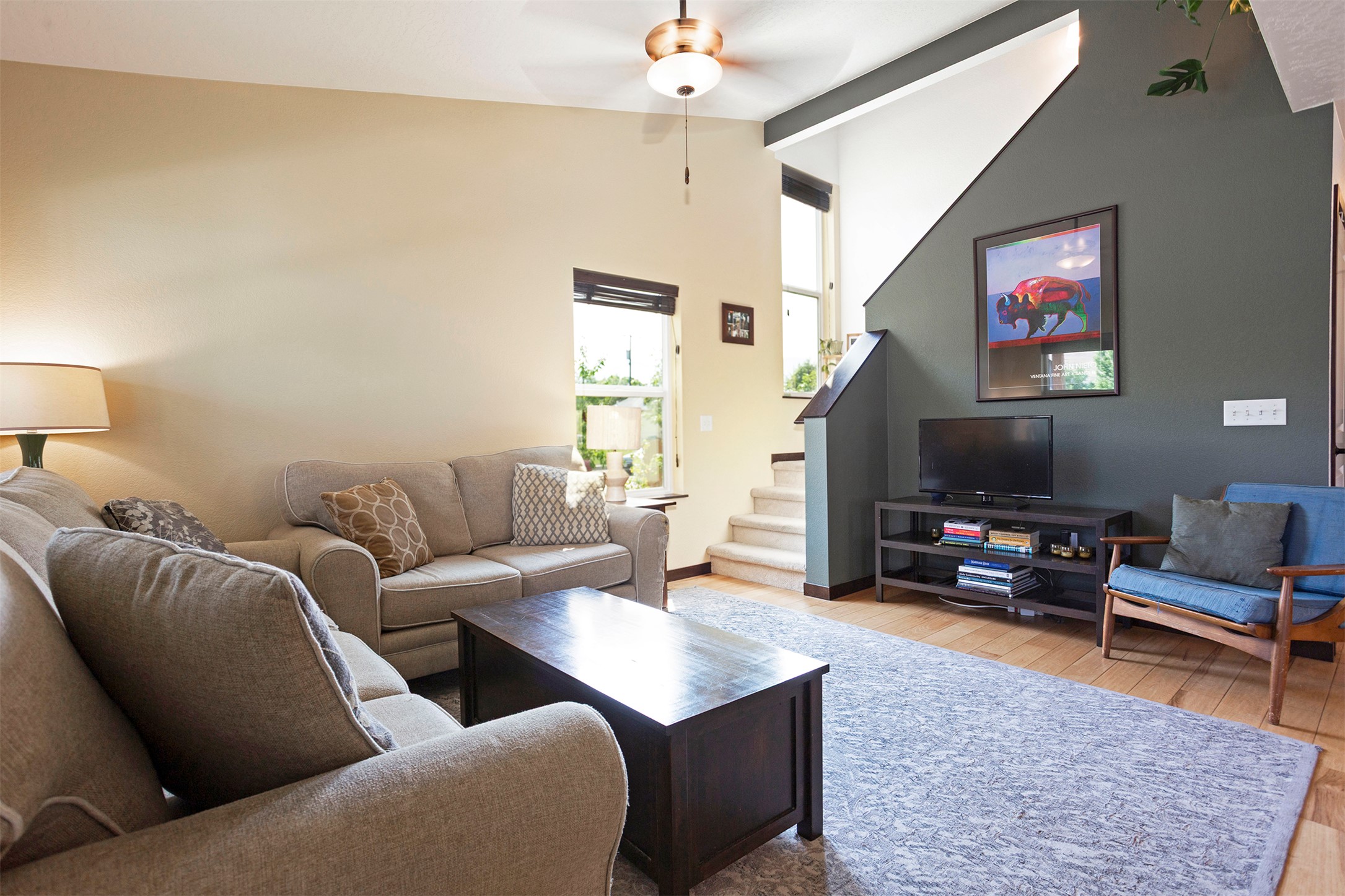 1105 Village Way Property Photo 5
