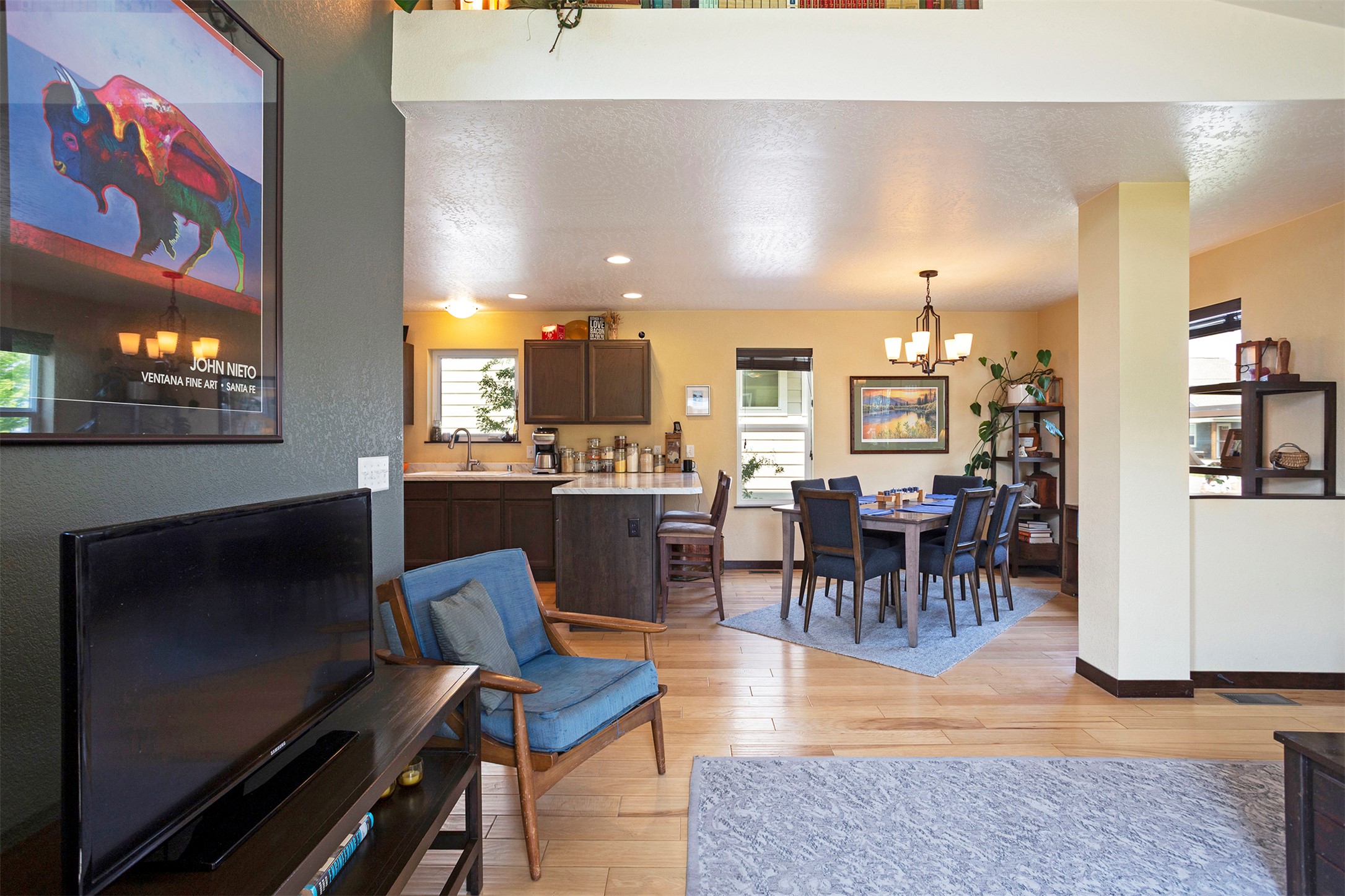 1105 Village Way Property Photo 7