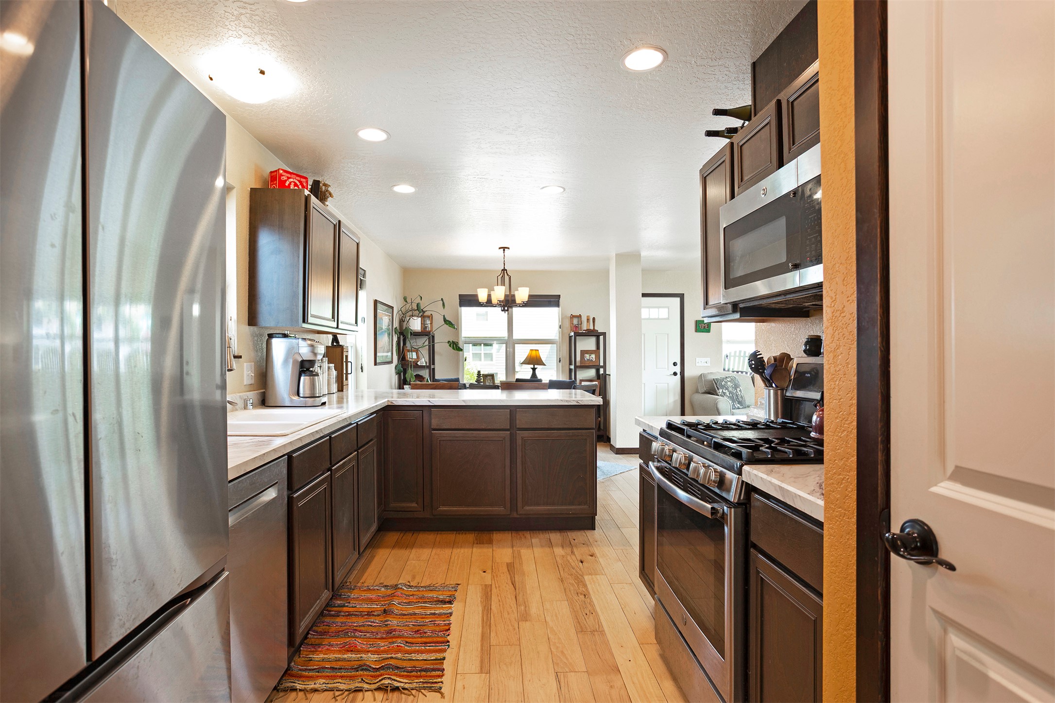 1105 Village Way Property Photo 12