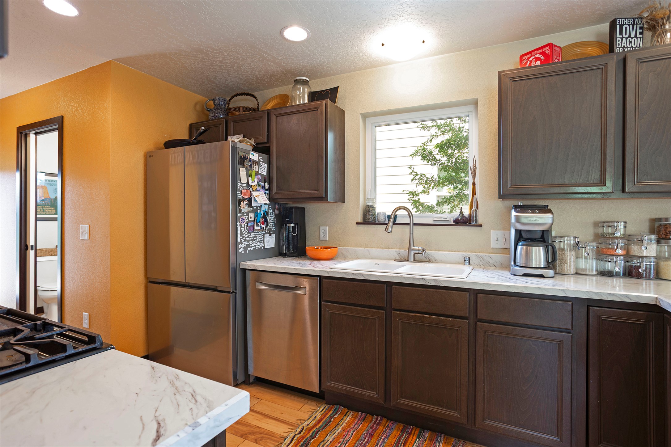 1105 Village Way Property Photo 14