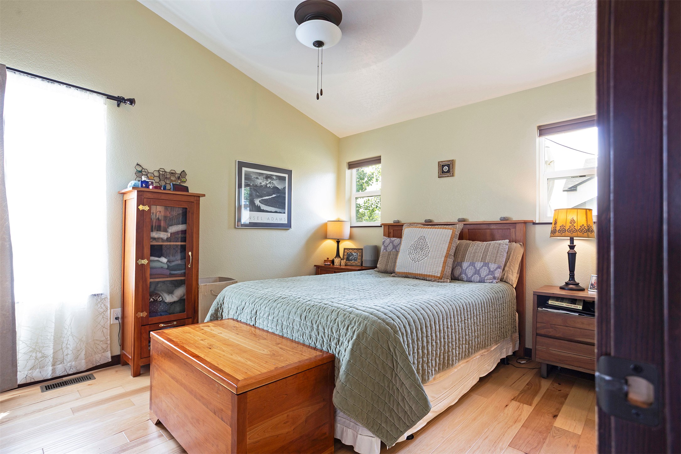 1105 Village Way Property Photo 16