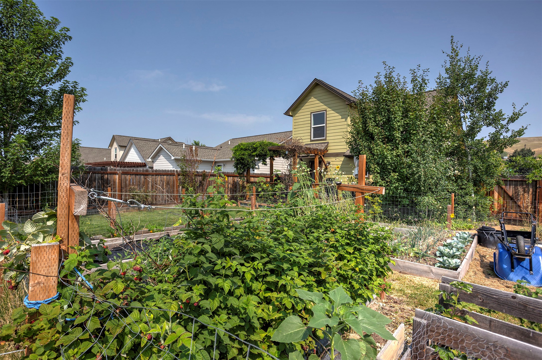 1105 Village Way Property Photo 34