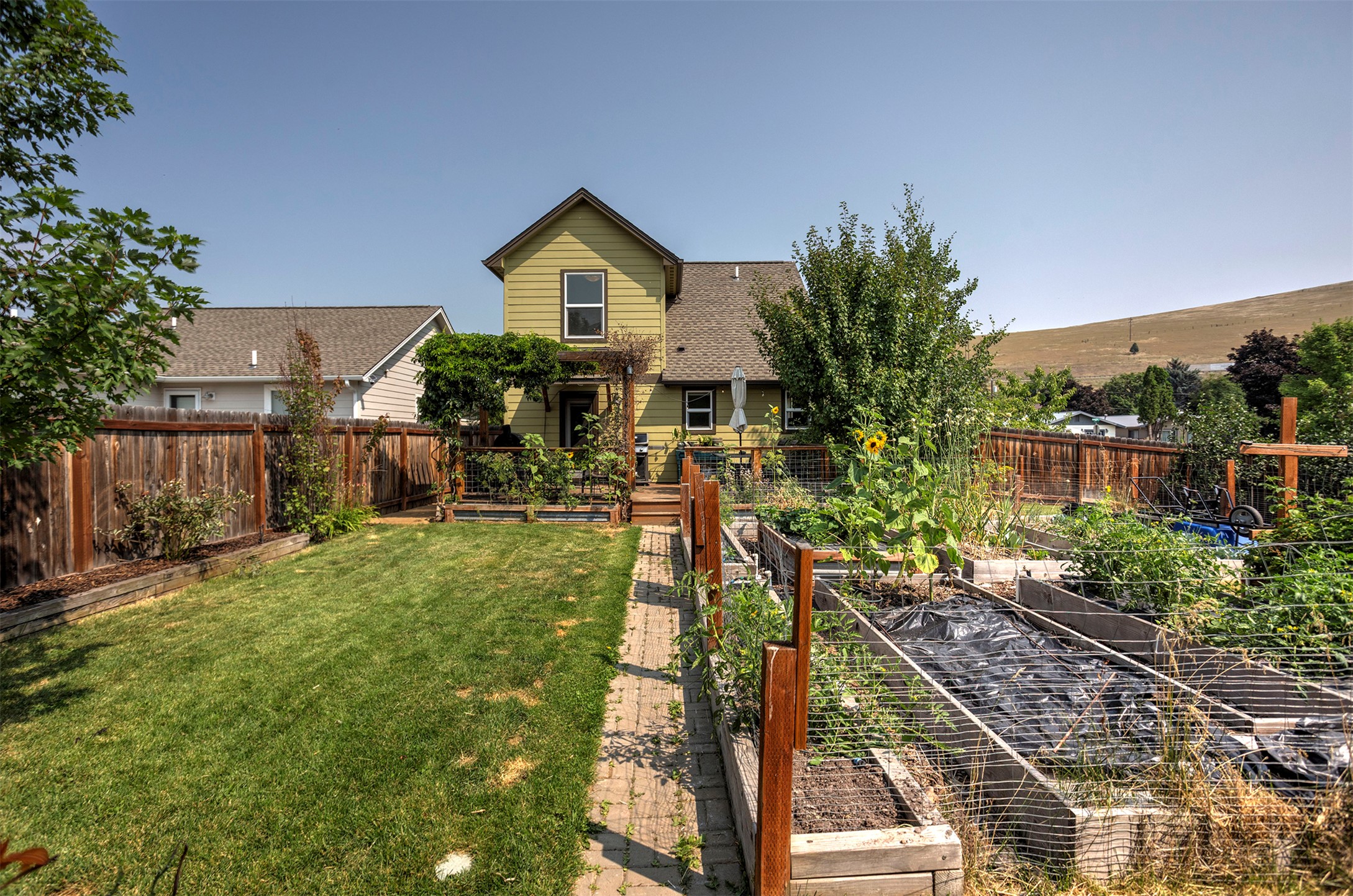 1105 Village Way Property Photo 37