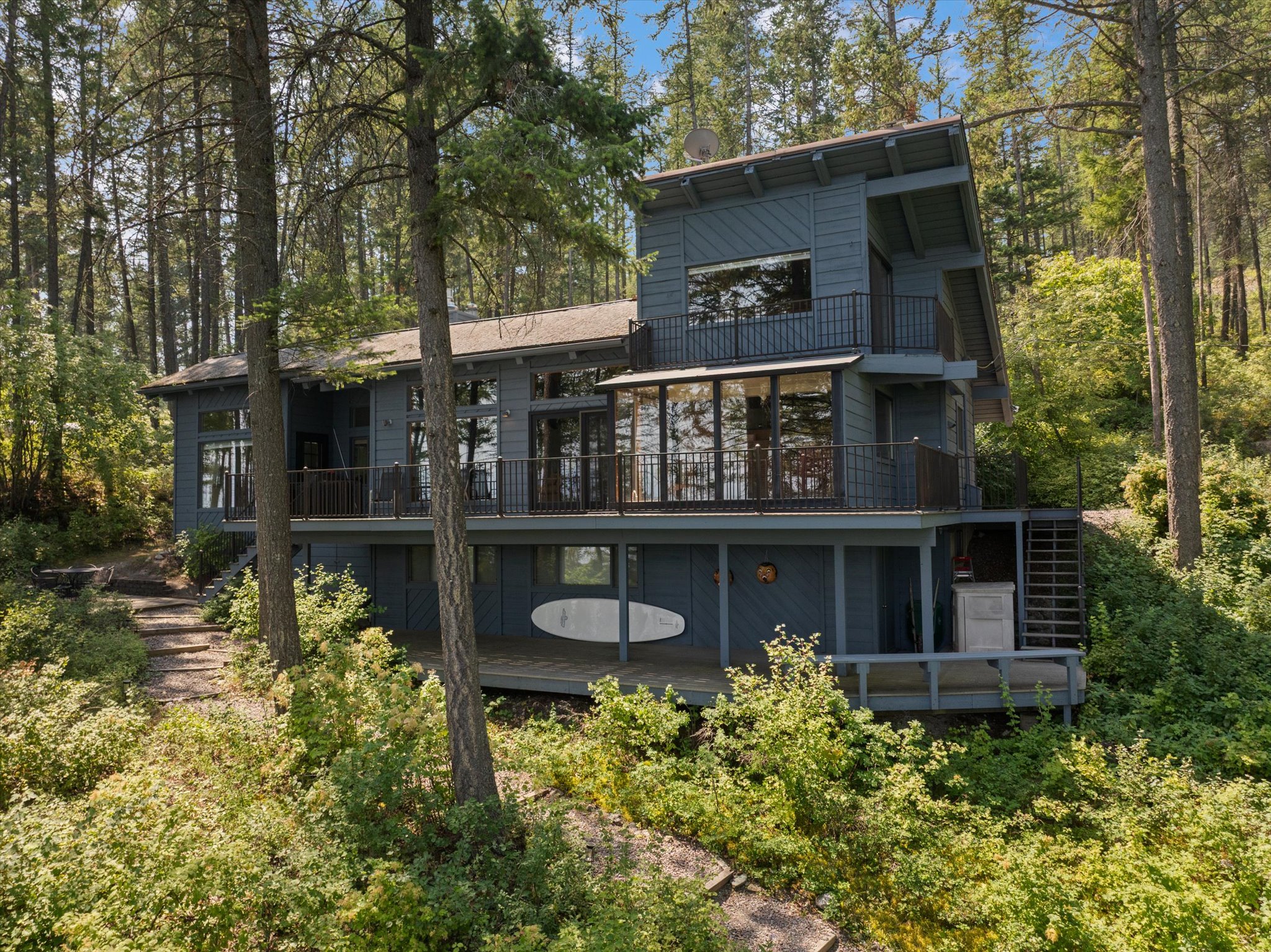 18580 Goose Bay Road Property Photo 3