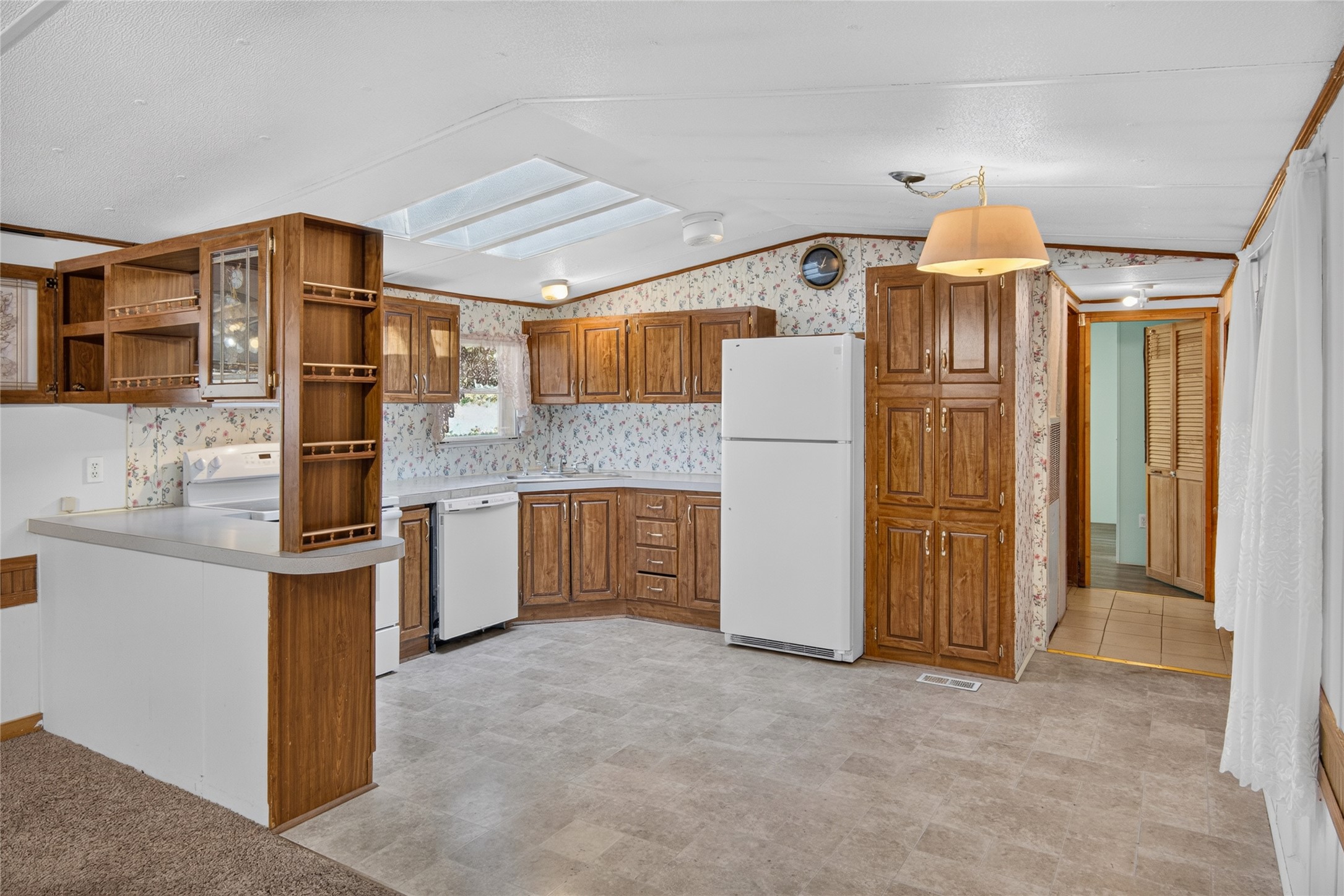 34780 Us Highway 2 Property Photo 10