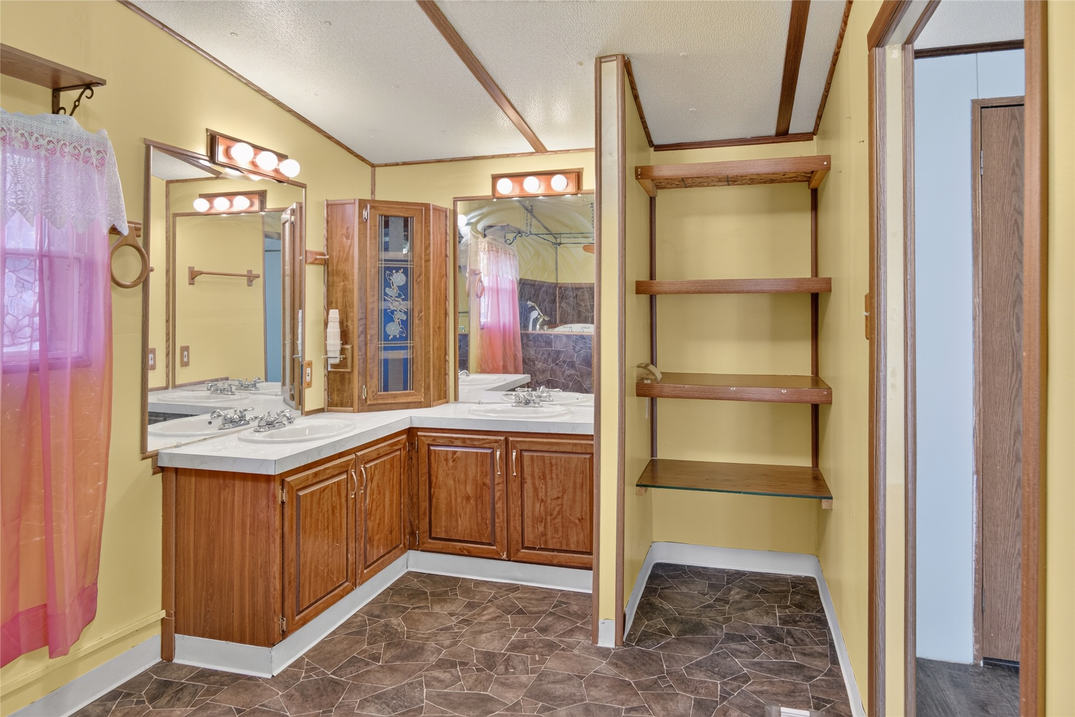 34780 Us Highway 2 Property Photo 16