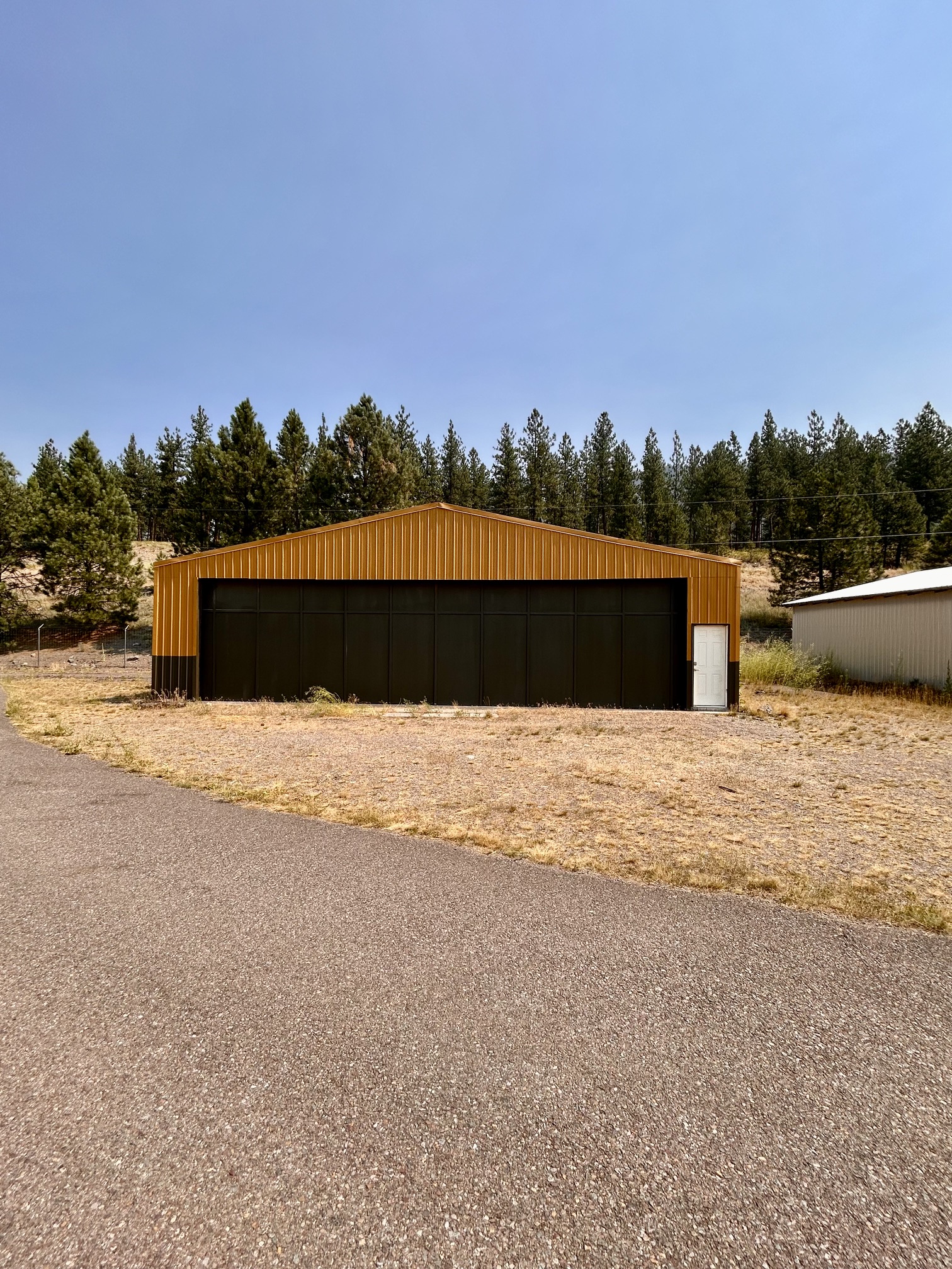 2514 Mullan Road E Property Photo 1