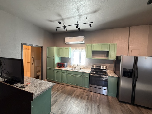 308 Pine Street Property Photo 6