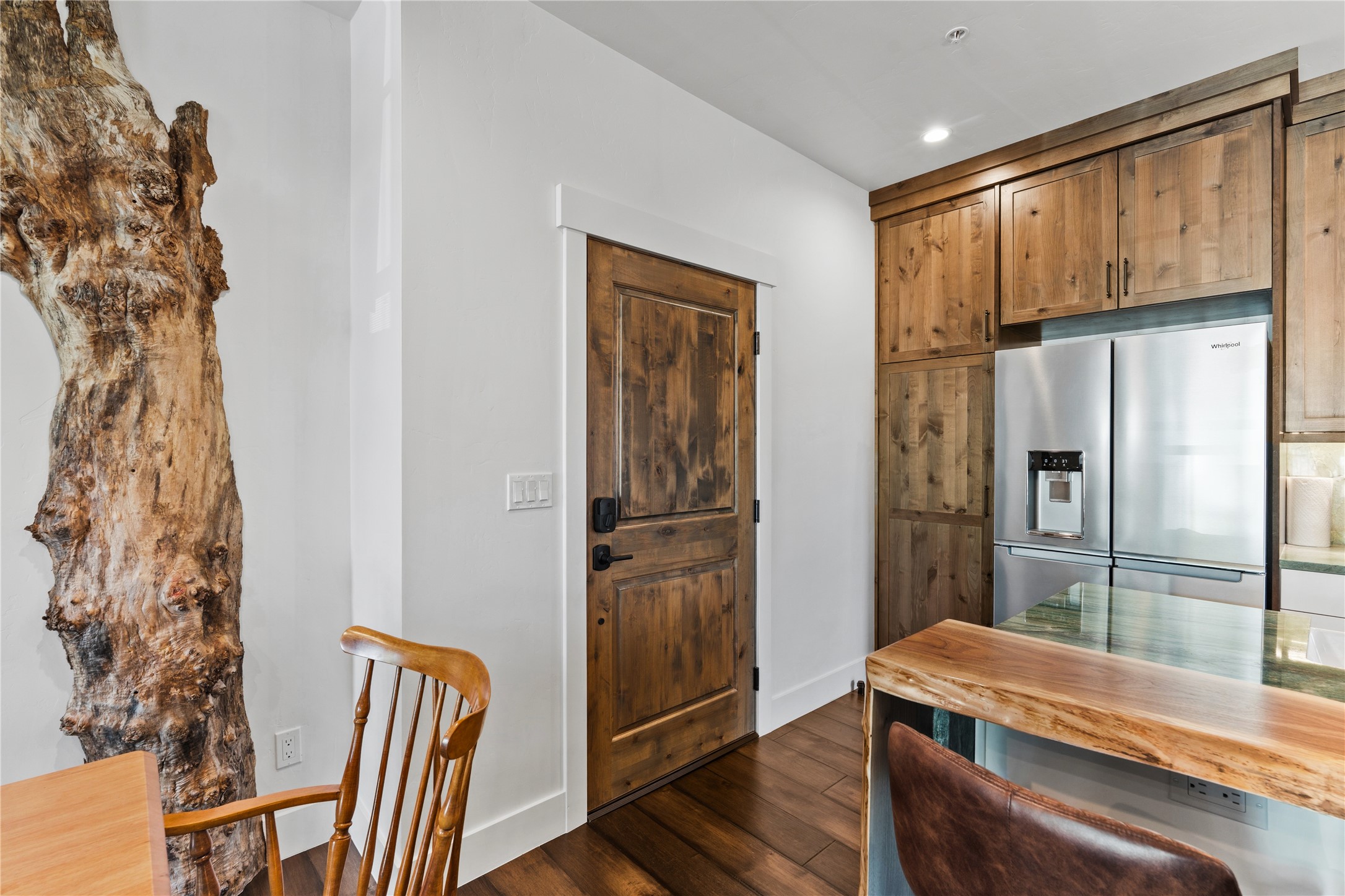 331 Baker Avenue 201 Property Photo 3