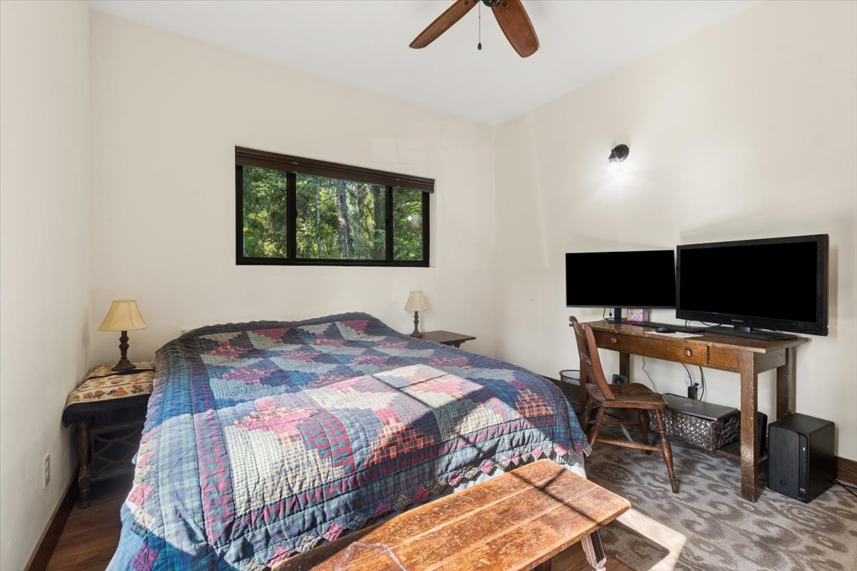 232 Toftum Lane Property Photo 23