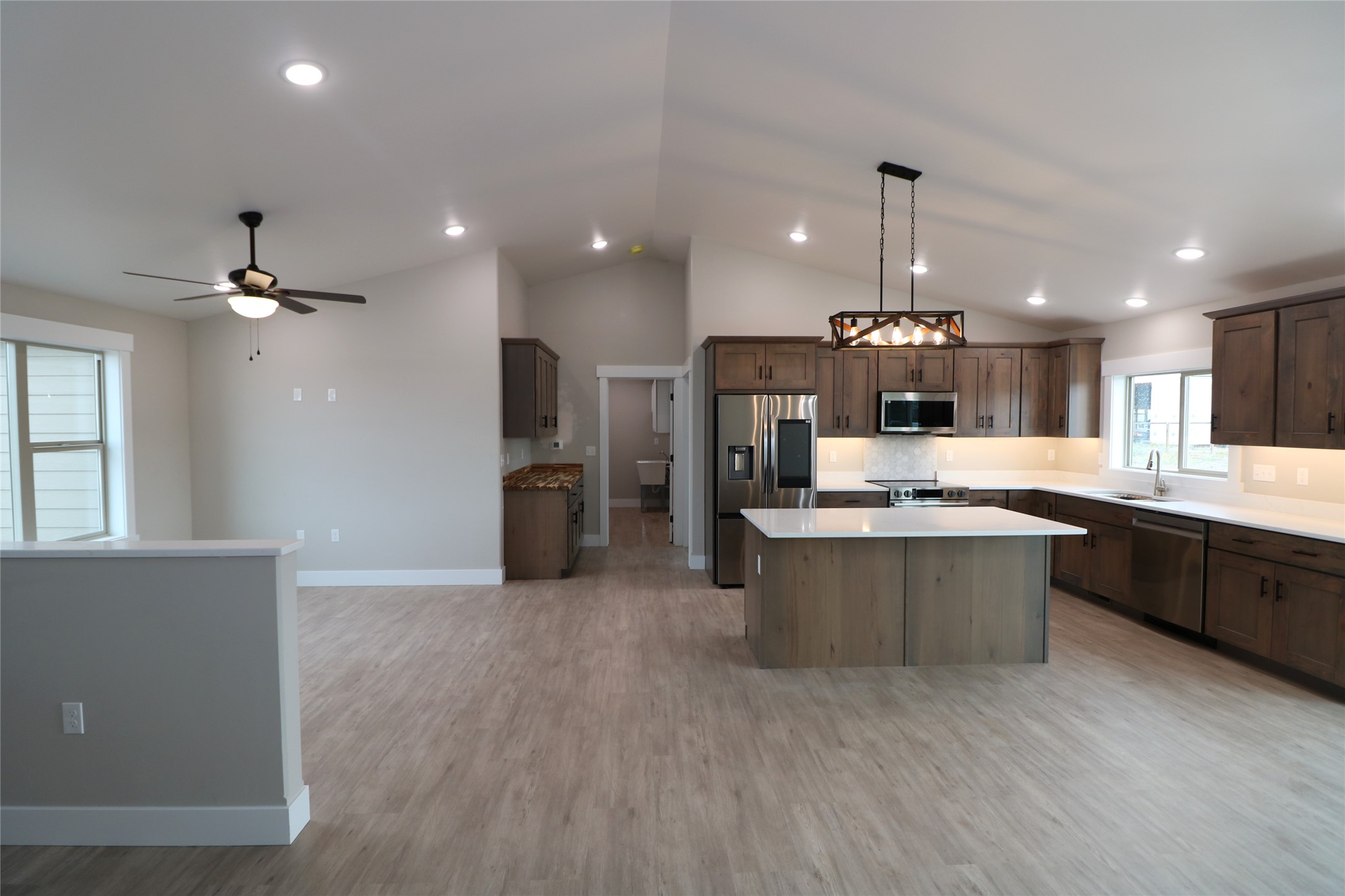 1188 Hunter Road Property Photo 7