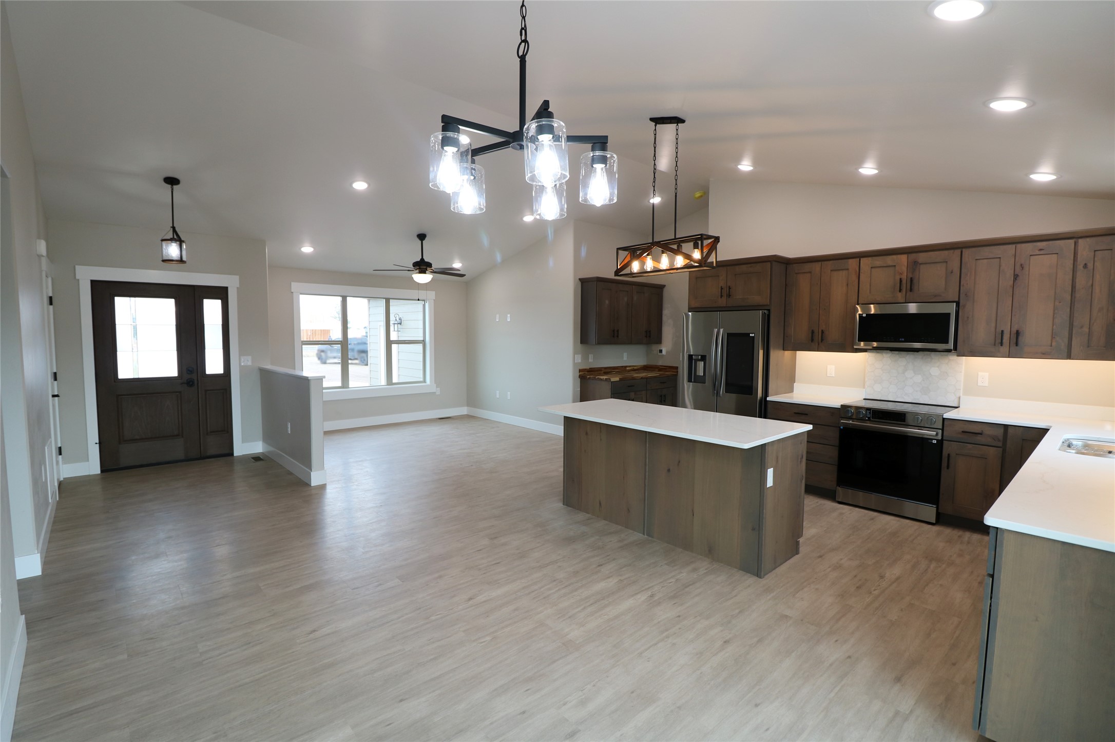 1188 Hunter Road Property Photo 8